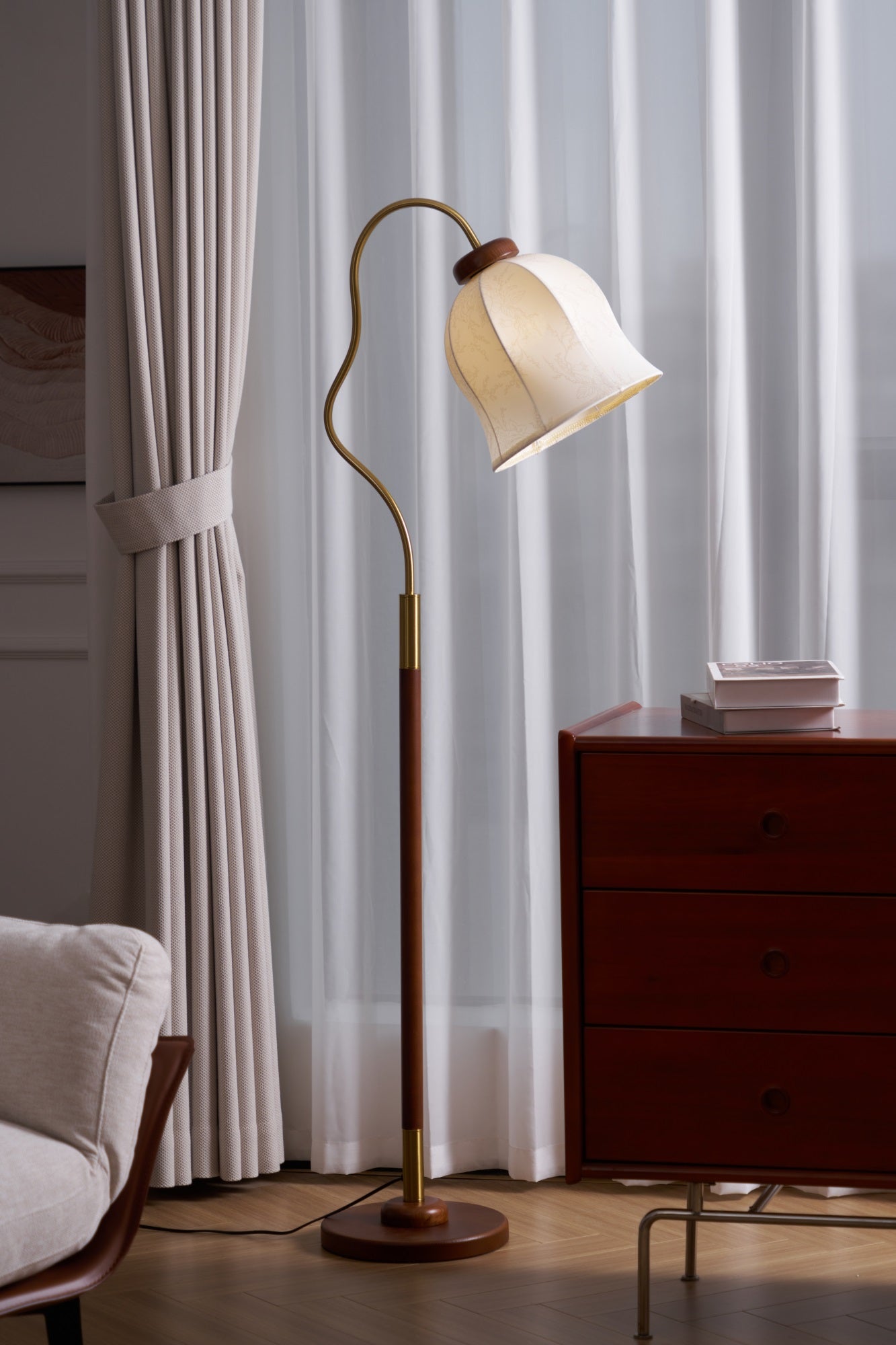 Elysia Classic Wood Floor Lamp - Letslighting