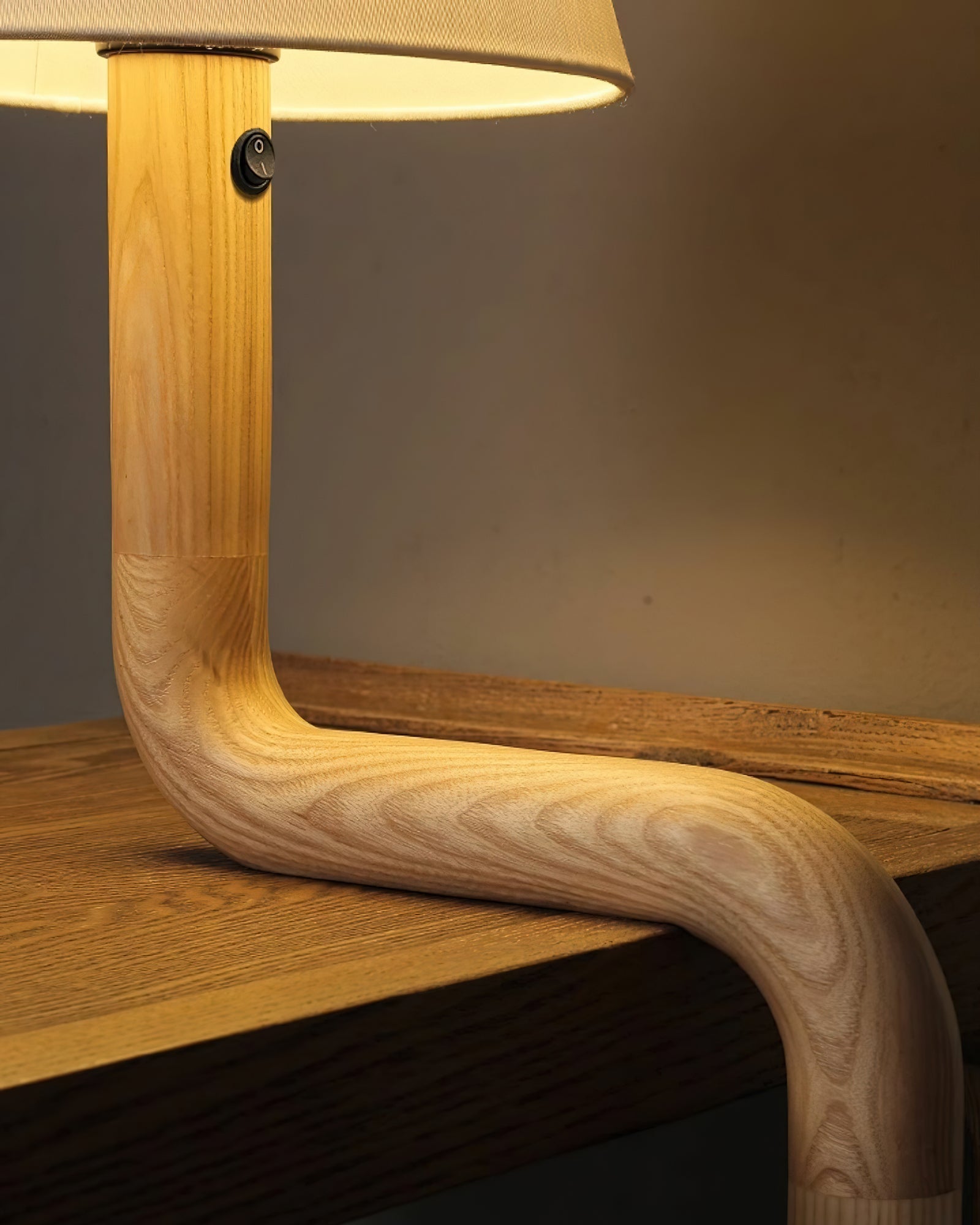 Bend Wood Table Lamp - Blowlighting