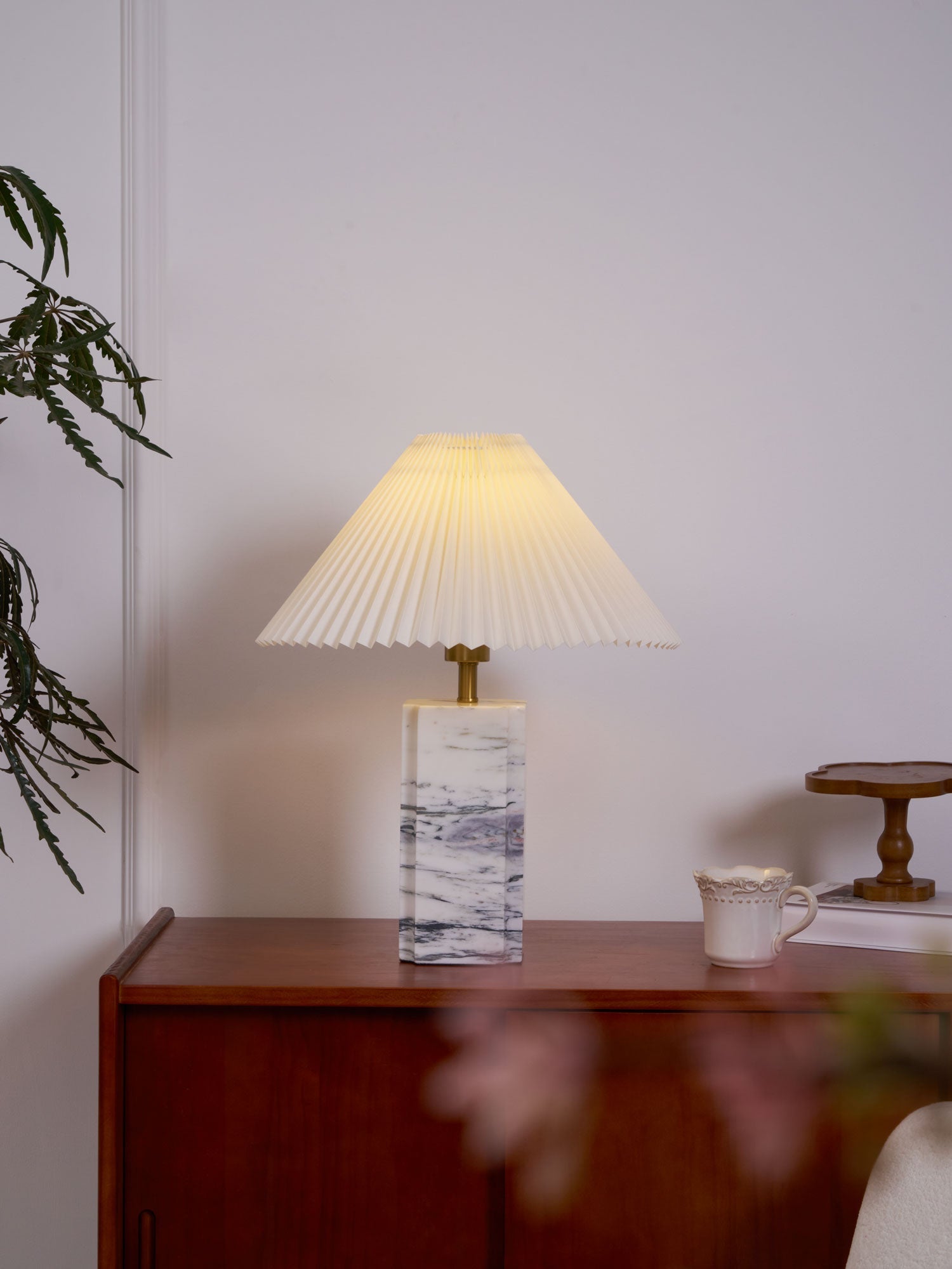 Belle Modern Table Lamp - Letslighting