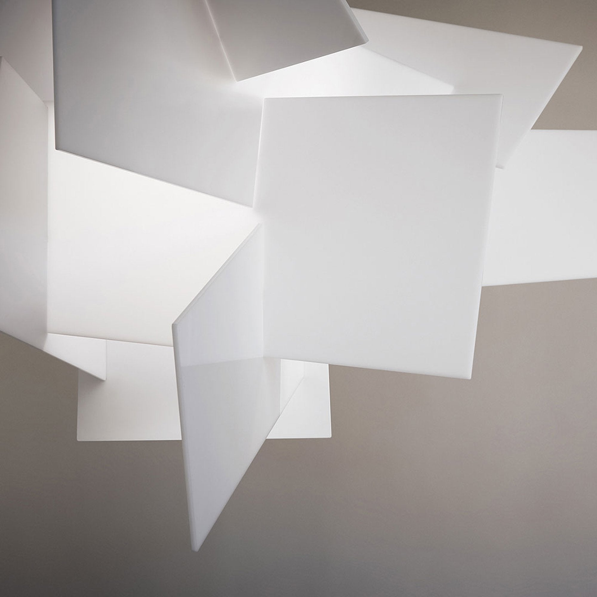 Jarnbruvyu Individual Creativity Acrylic Chandelier - Letslighting