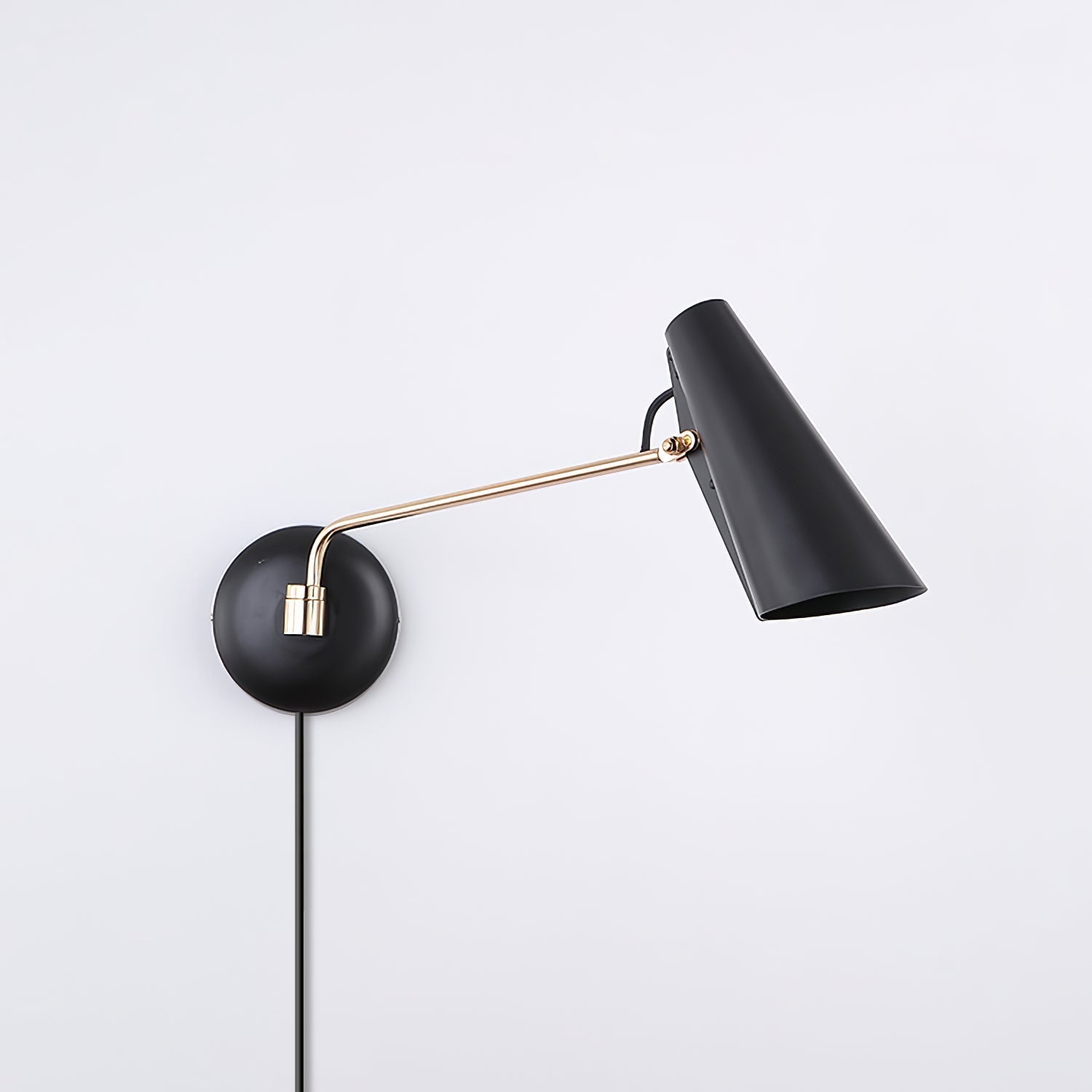 Izoren Elegance Birdy Plug-in Wall Lamp - Letslighting
