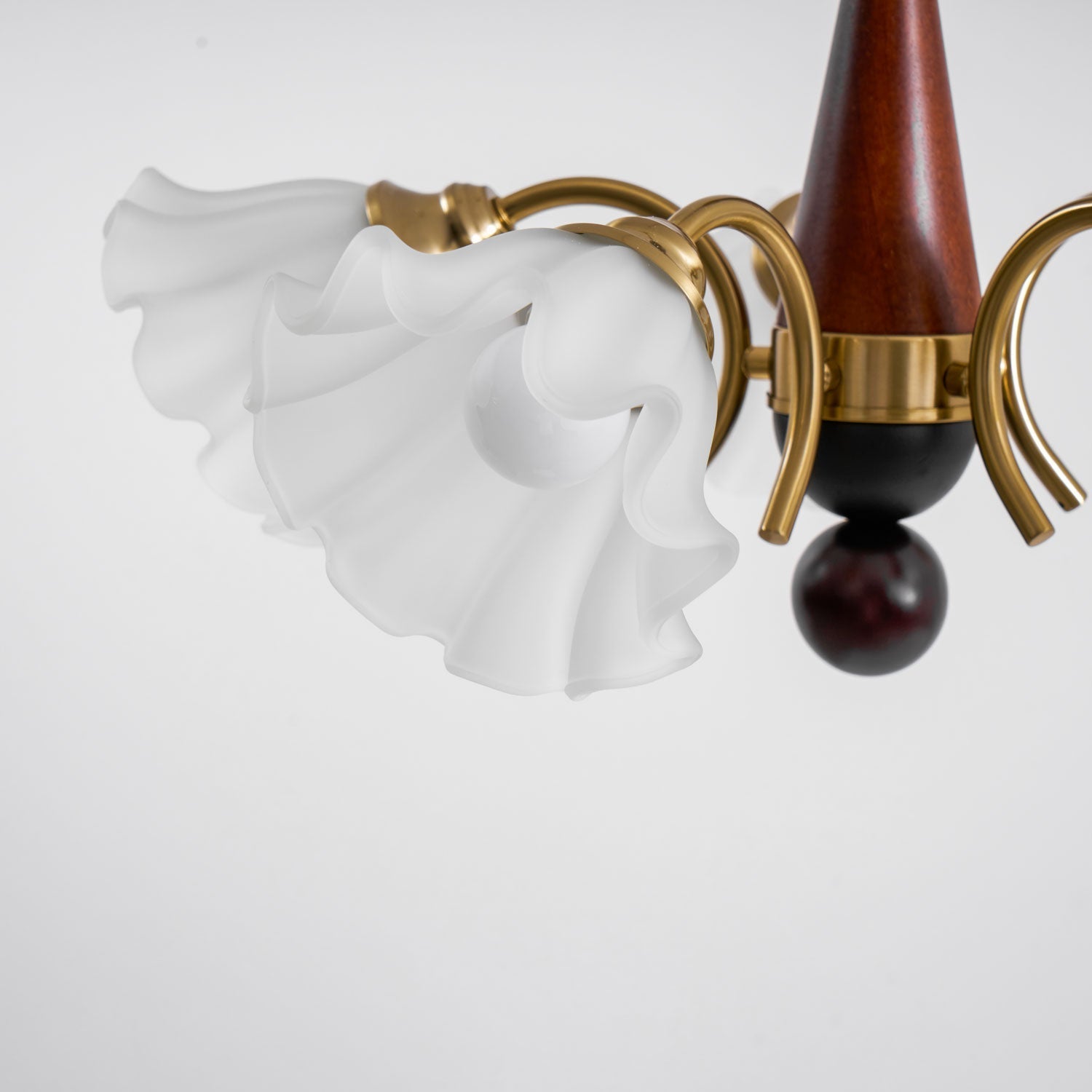 Ilvinan Traditional Elegance Wood Glass Chandelier - Letslighting