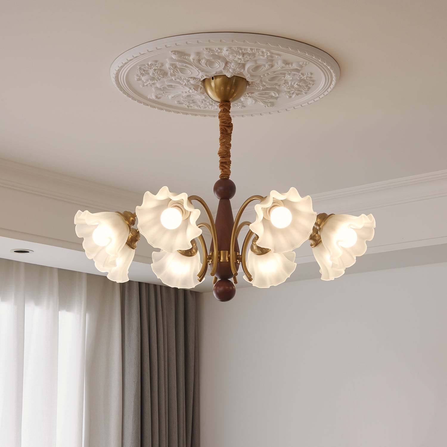 Ilvinan Traditional Elegance Wood Glass Chandelier - Letslighting