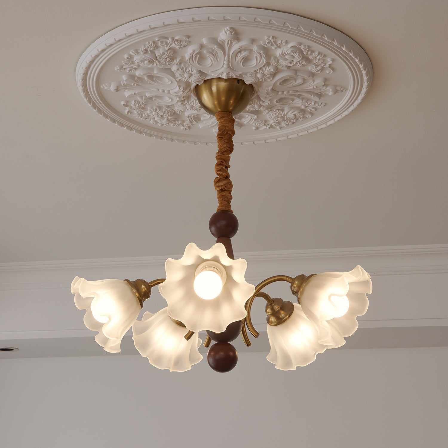 Ilvinan Traditional Elegance Wood Glass Chandelier - Letslighting
