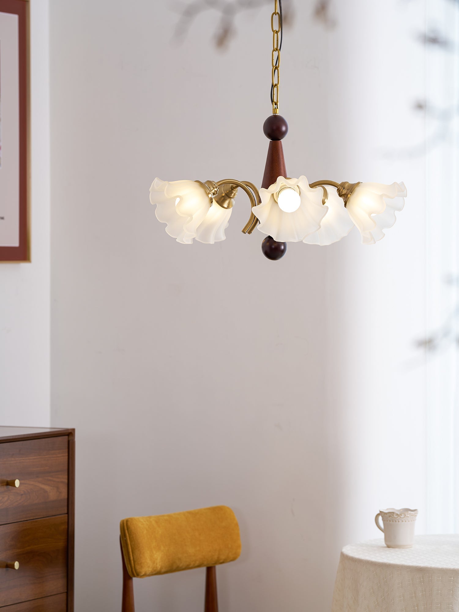 Ilvinan Traditional Elegance Wood Glass Chandelier - Letslighting