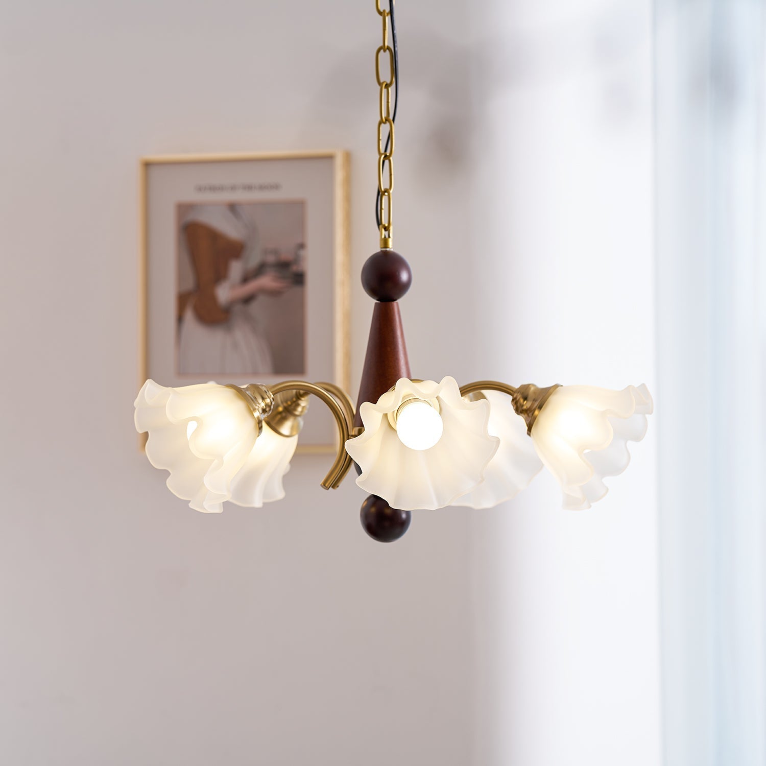 Ilvinan Traditional Elegance Wood Glass Chandelier - Letslighting