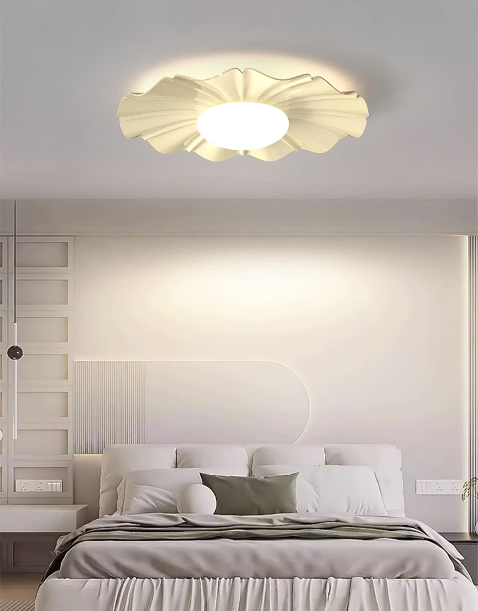 Lustra Ceiling Light Gold LED Scalloped for Bedroom - Letslighting