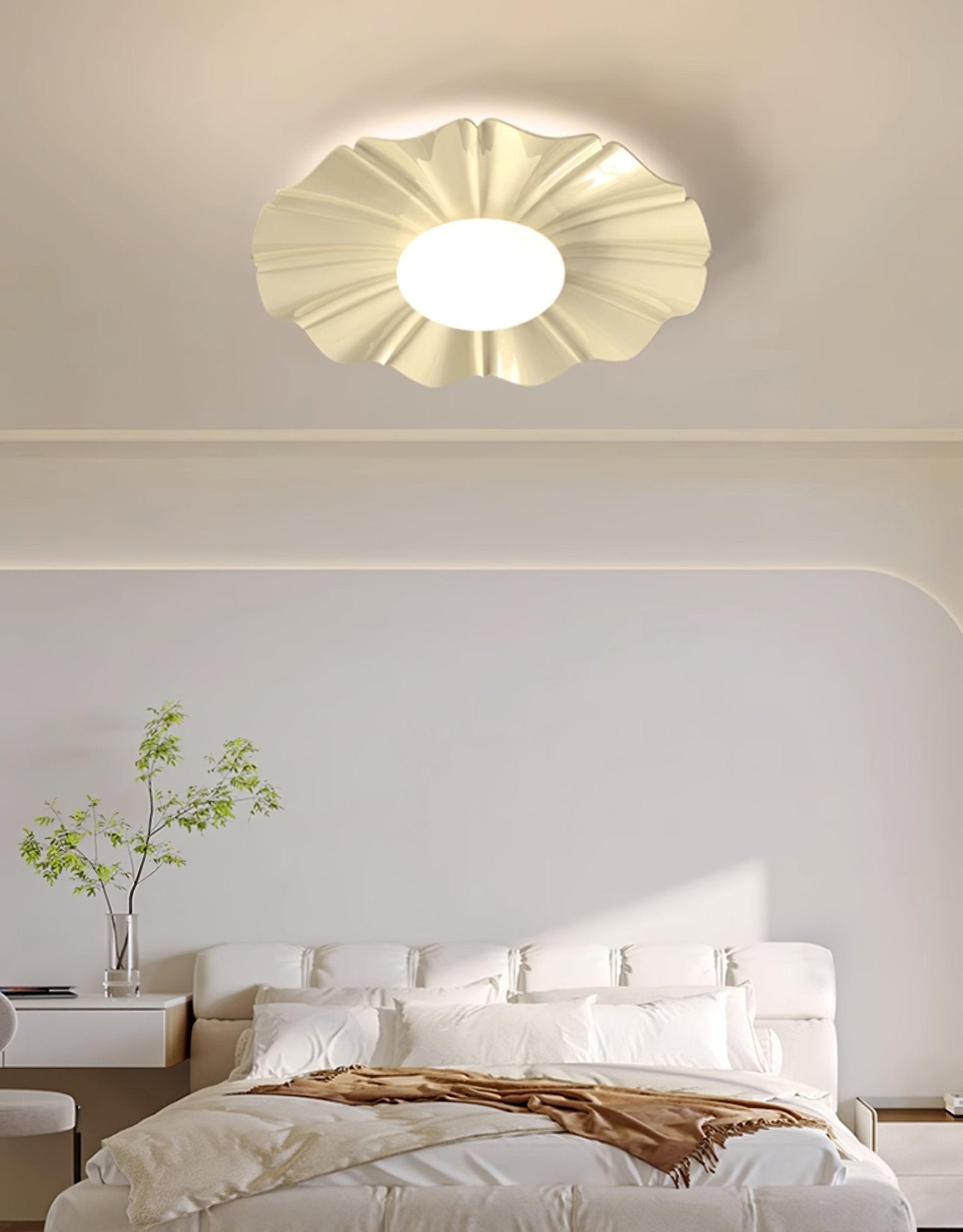 Lustra Ceiling Light Gold LED Scalloped for Bedroom - Letslighting