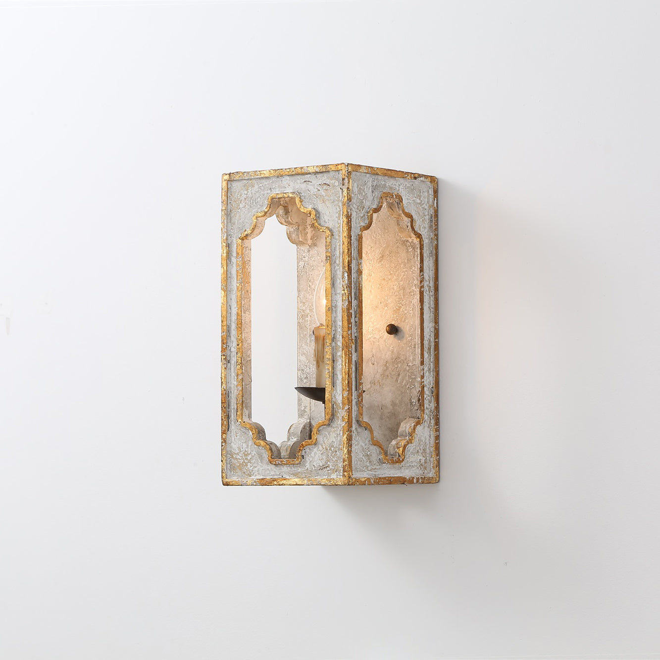 Vatnuvyd Rustic Cube Wooden Sconce - Letslighting