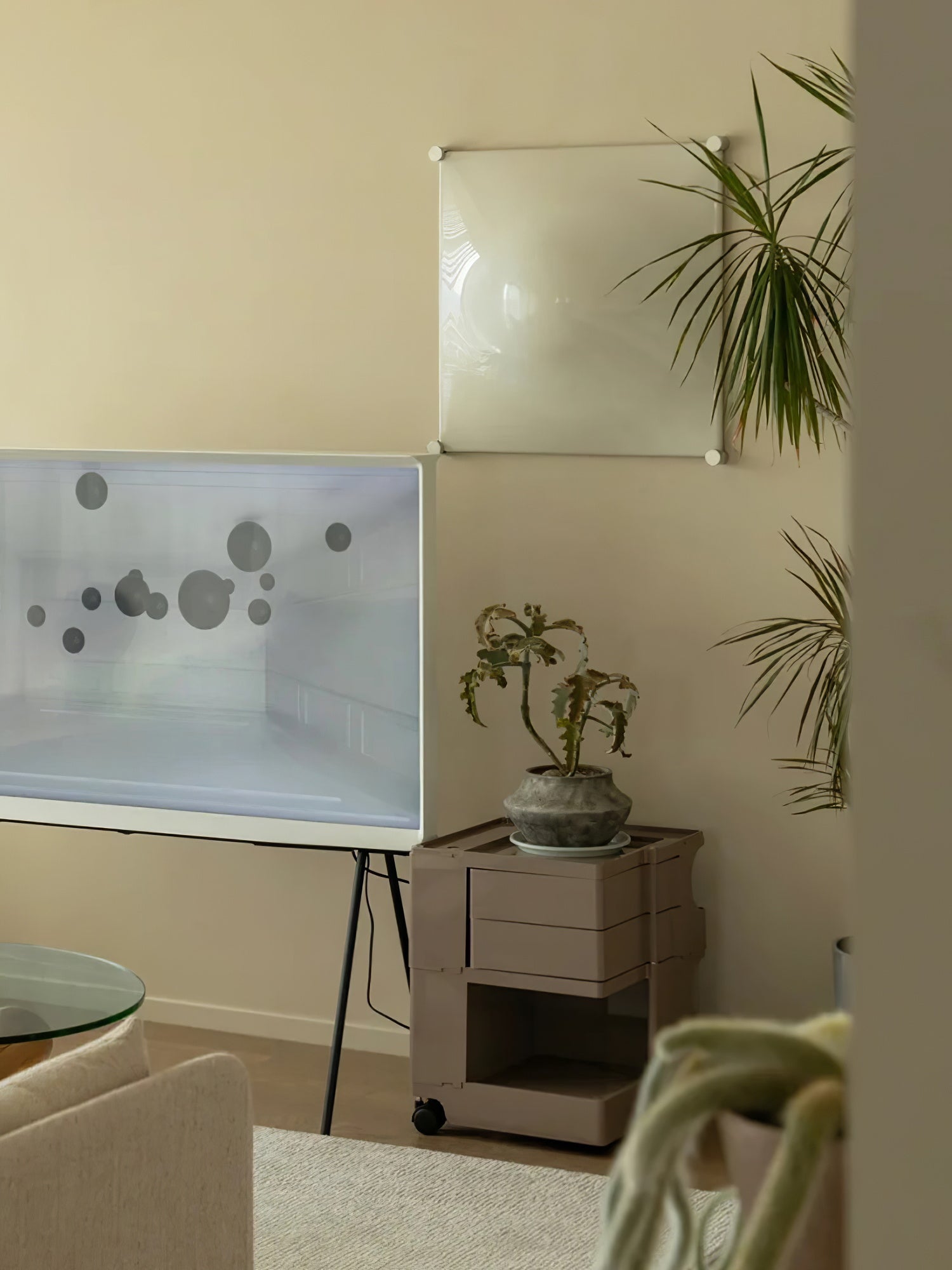 Bolla Ceiling Lamp Curved Triangle Shade Minimalist - Letslighting