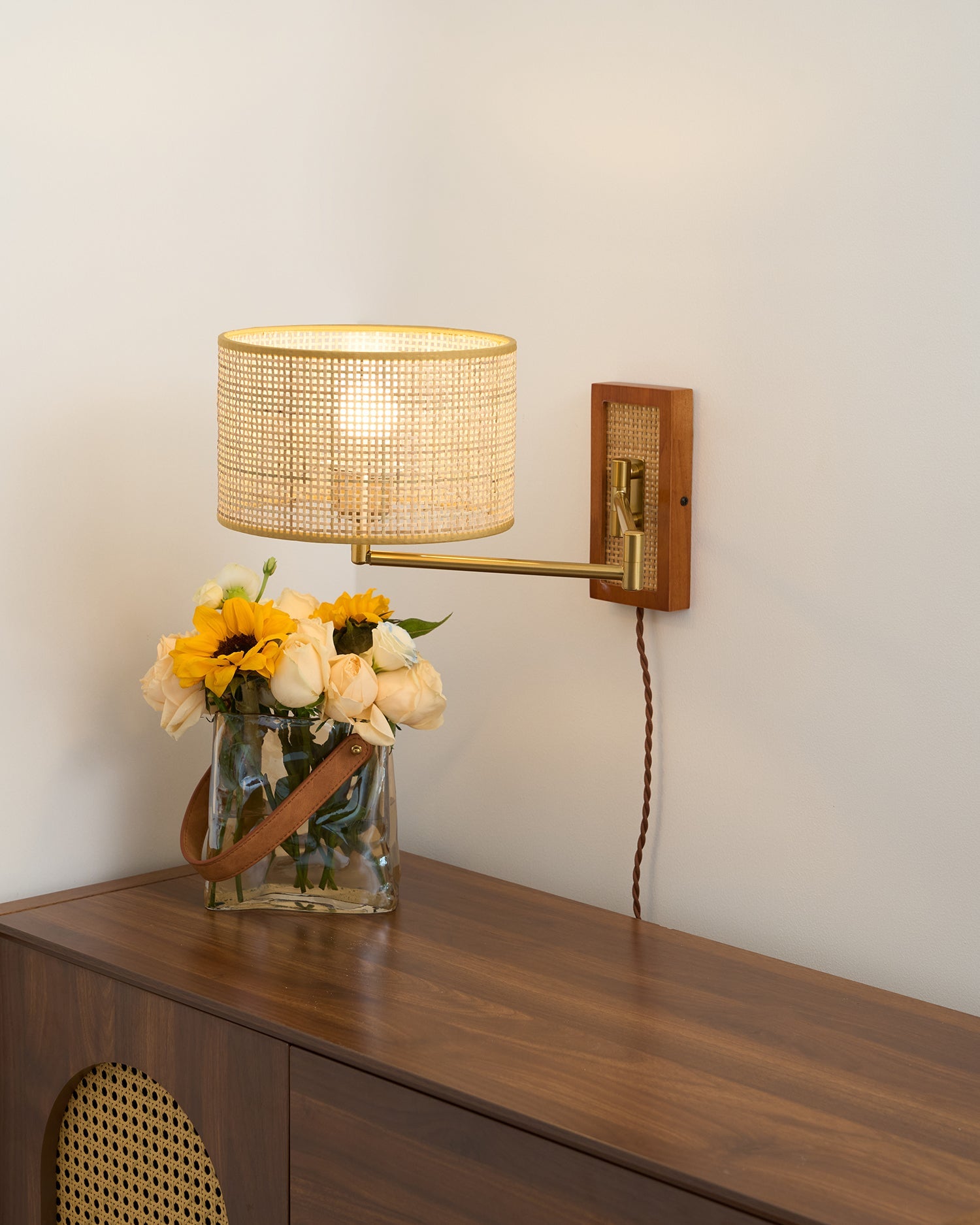 Rivaro Swing Arm Wall Lamp - Letslighting