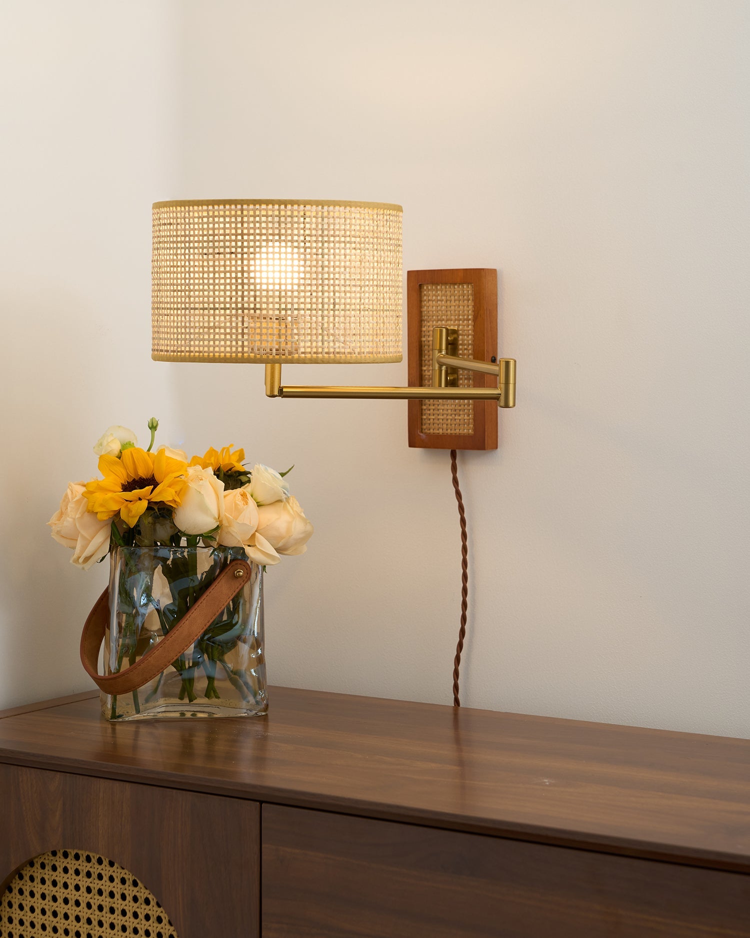 Rivaro Swing Arm Wall Lamp - Letslighting