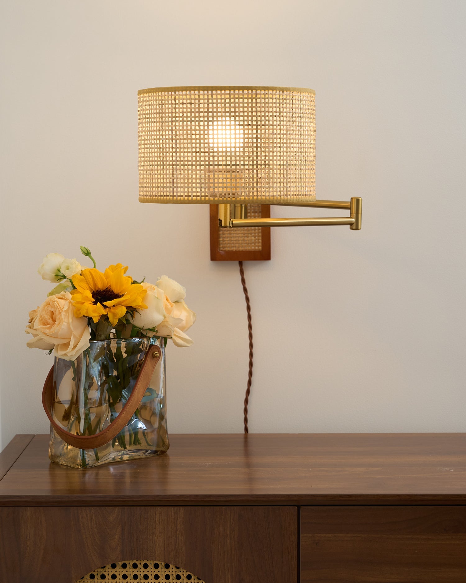 Rivaro Swing Arm Wall Lamp - Letslighting