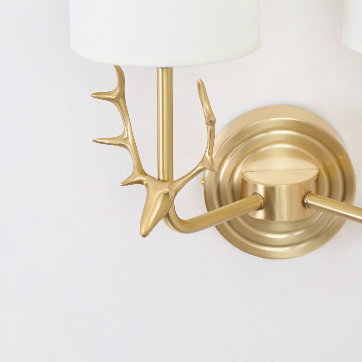 Noble Elegance Deer Head Brass Wall Light - Letslighting