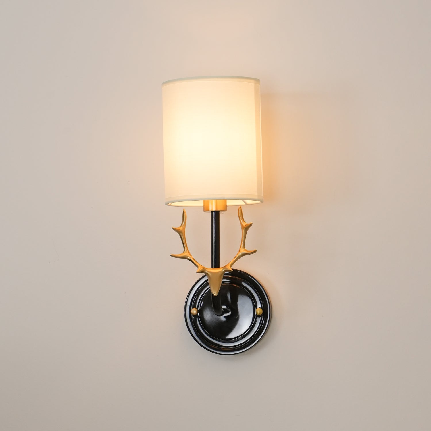 Noble Elegance Deer Head Brass Wall Light - Letslighting