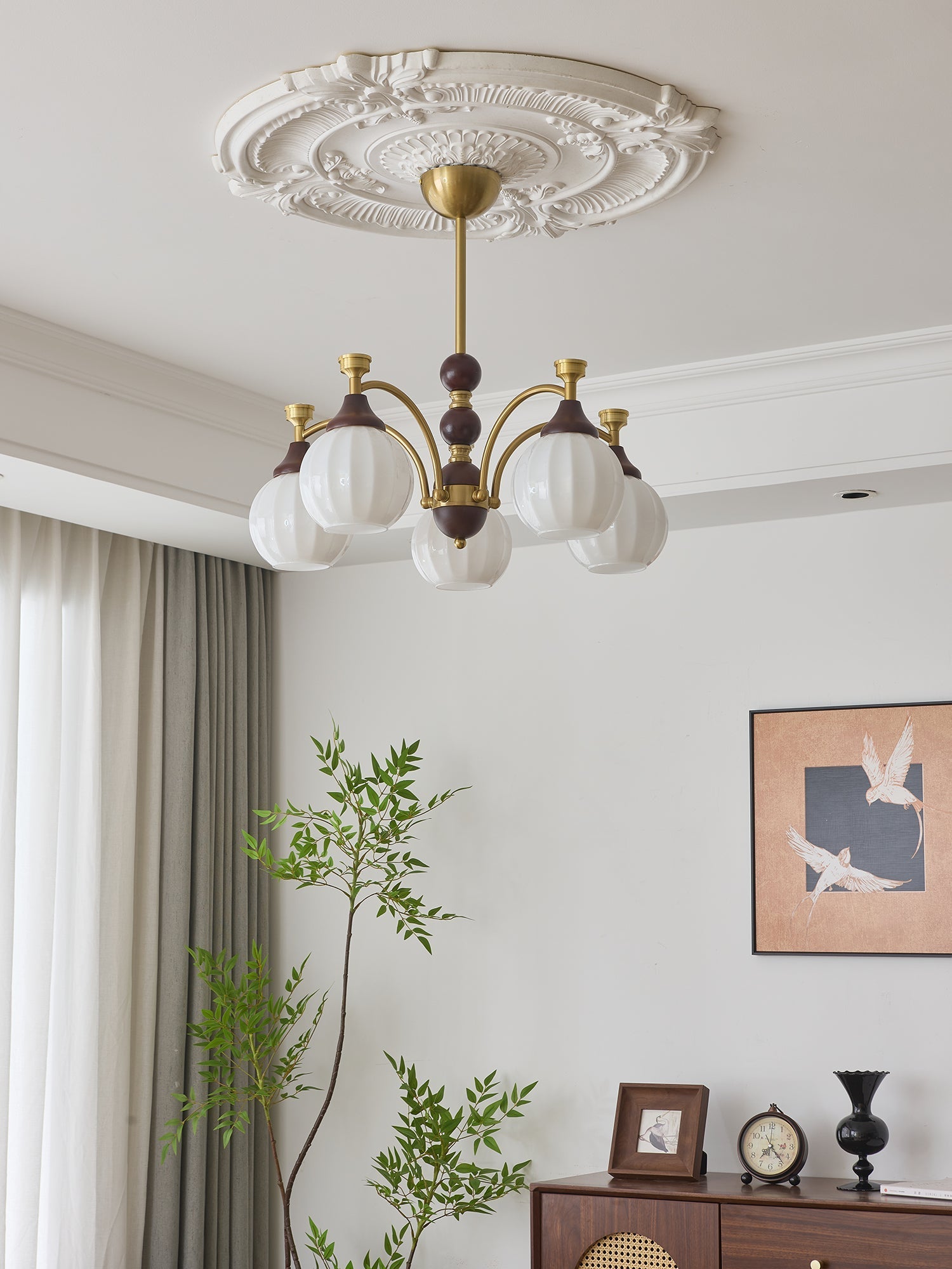 Illoros Traditional Elegance Wood Chandelier - Letslighting