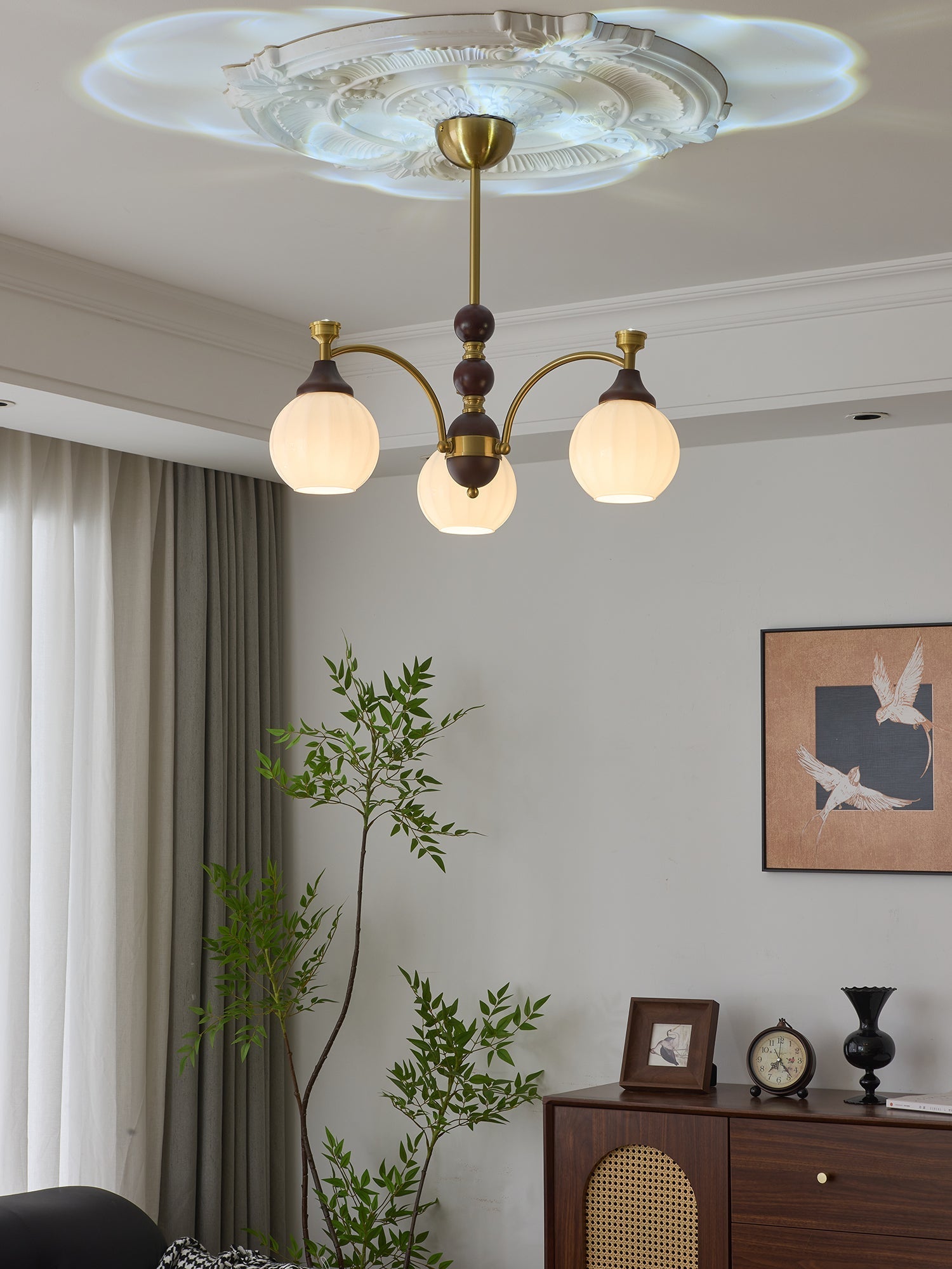 Illoros Traditional Elegance Wood Chandelier - Letslighting