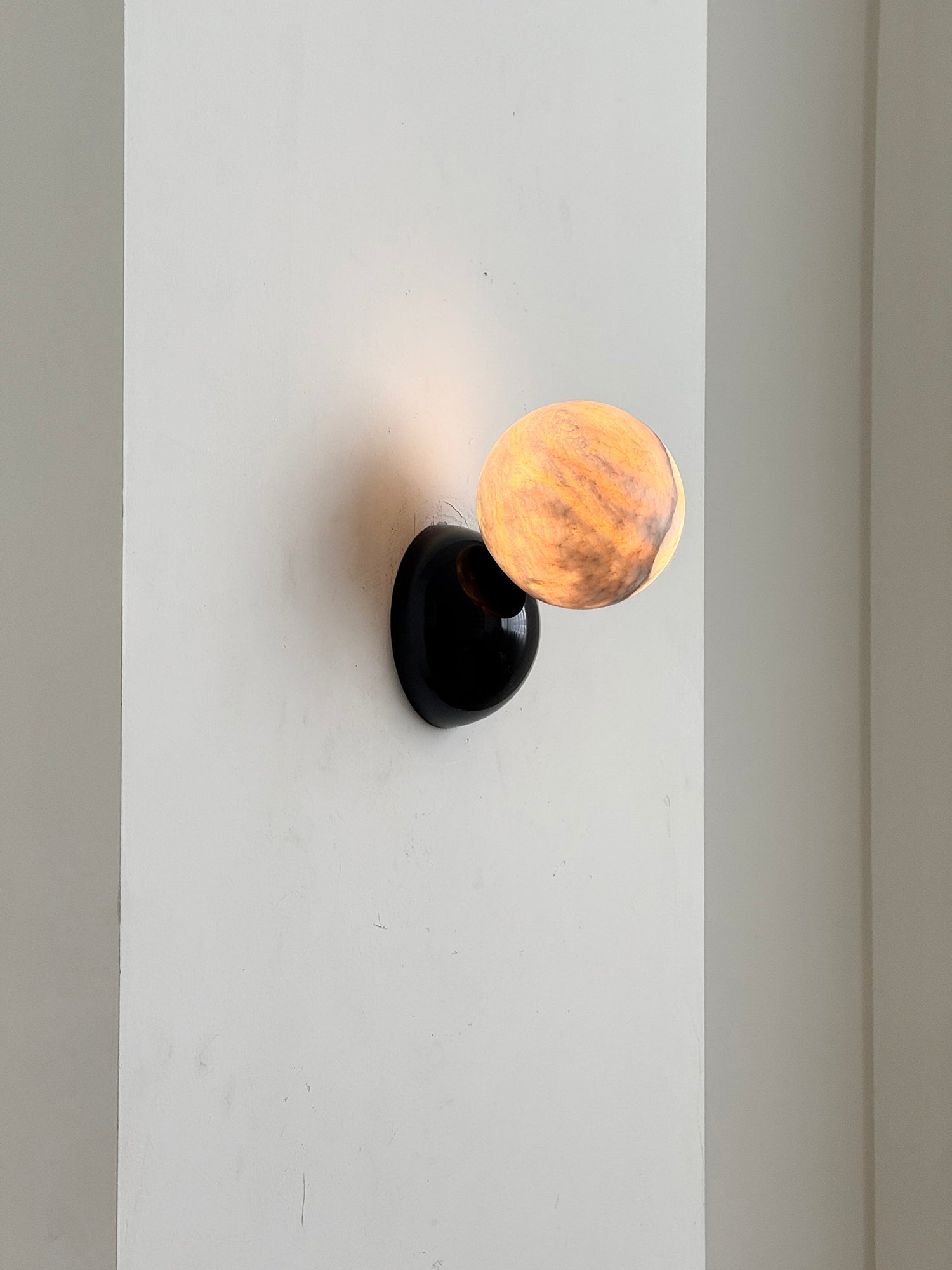 Arca Modern Minimalist Eclipse Mrable Wall Lamp - Letslighting