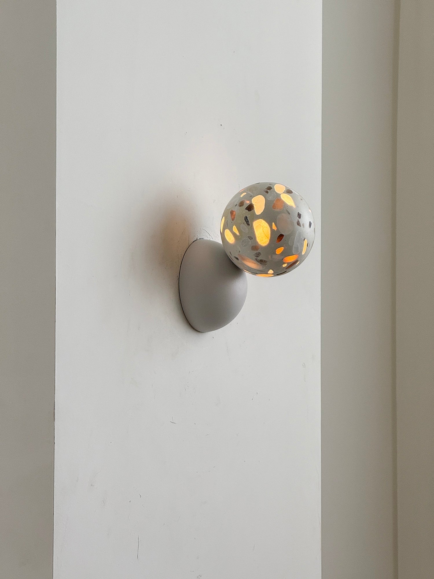 Arca Modern Minimalist Eclipse Mrable Wall Lamp - Letslighting