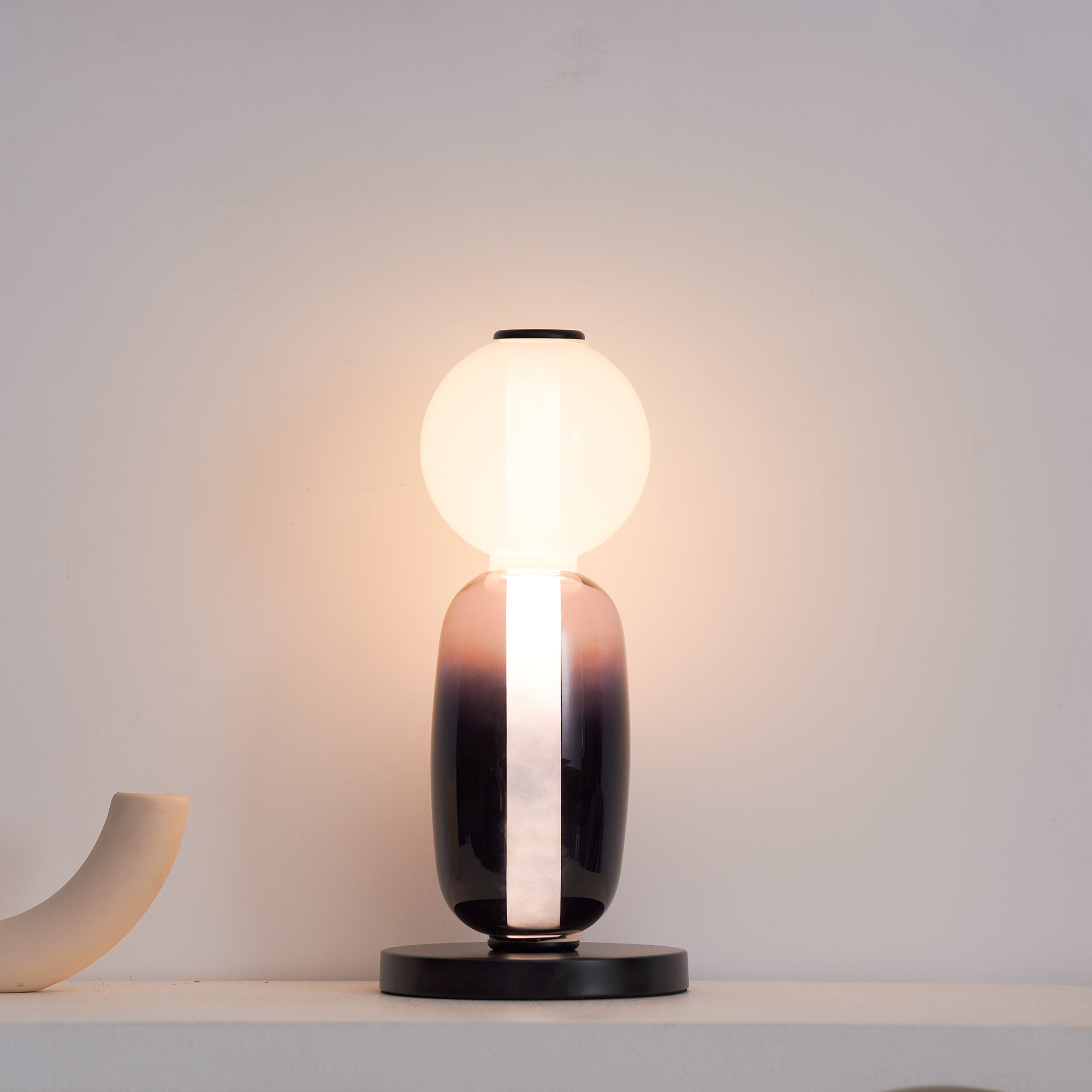 Elias Modern Table Lamp - Letslighting