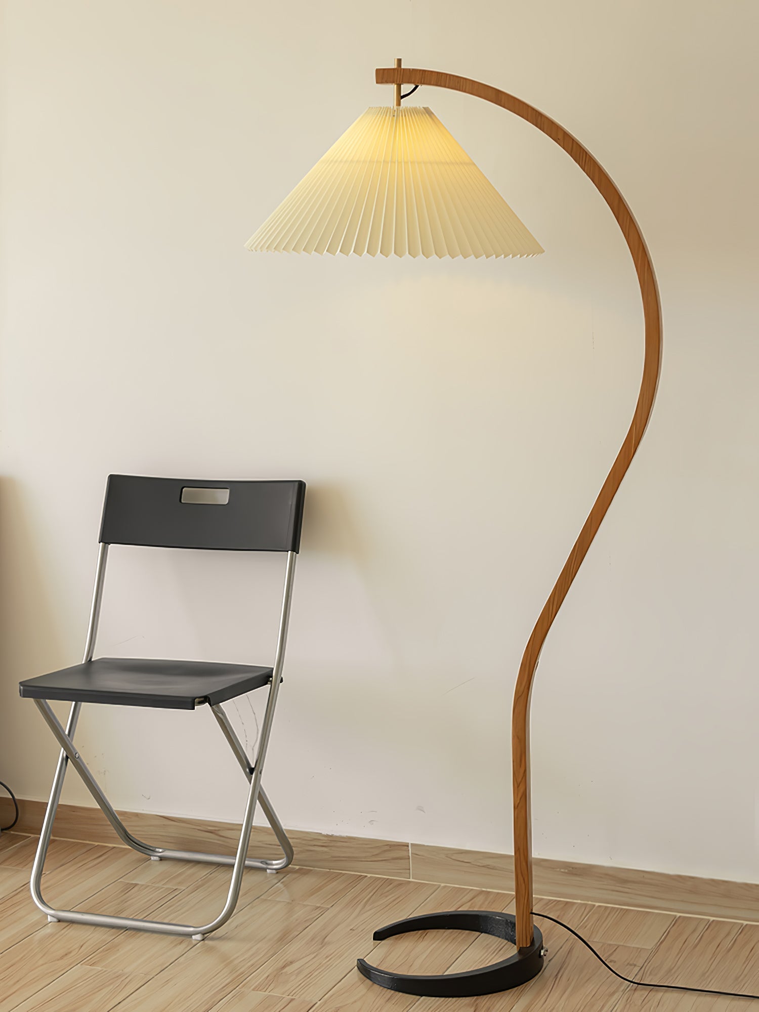 Viaro Wood Floor Lamp - Letslighting