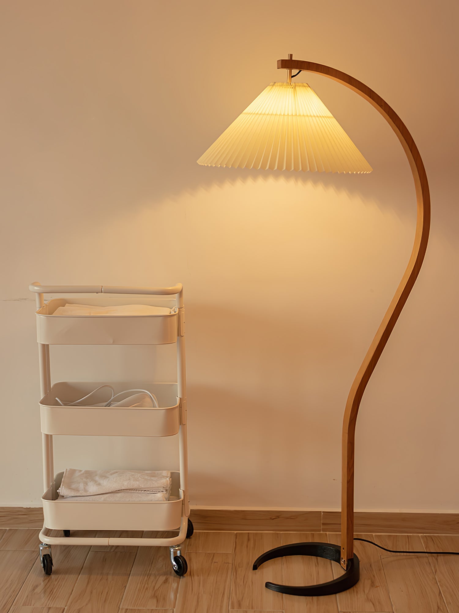 Viaro Wood Floor Lamp - Letslighting