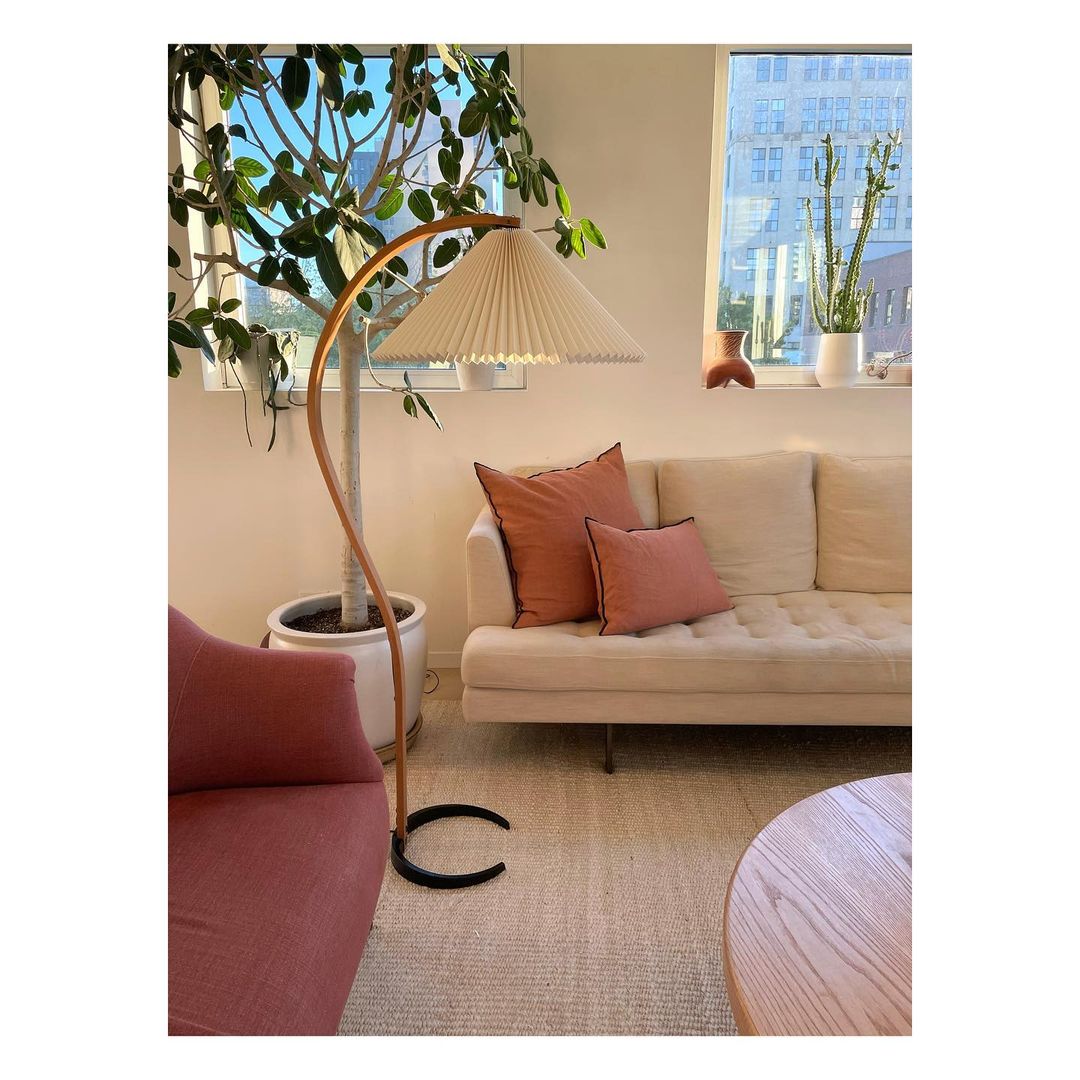 Viaro Wood Floor Lamp - Letslighting