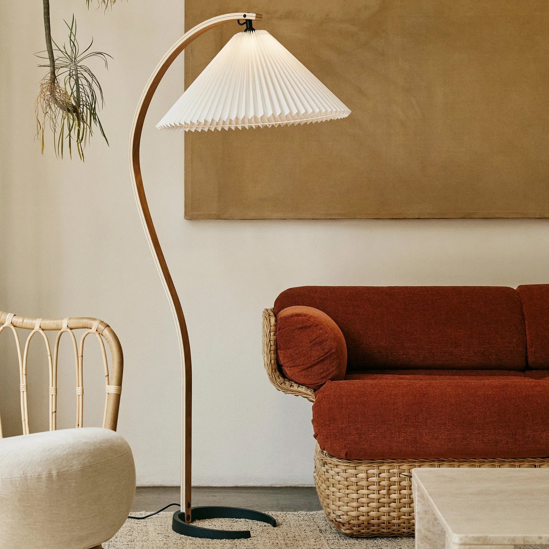 Viaro Wood Floor Lamp - Letslighting