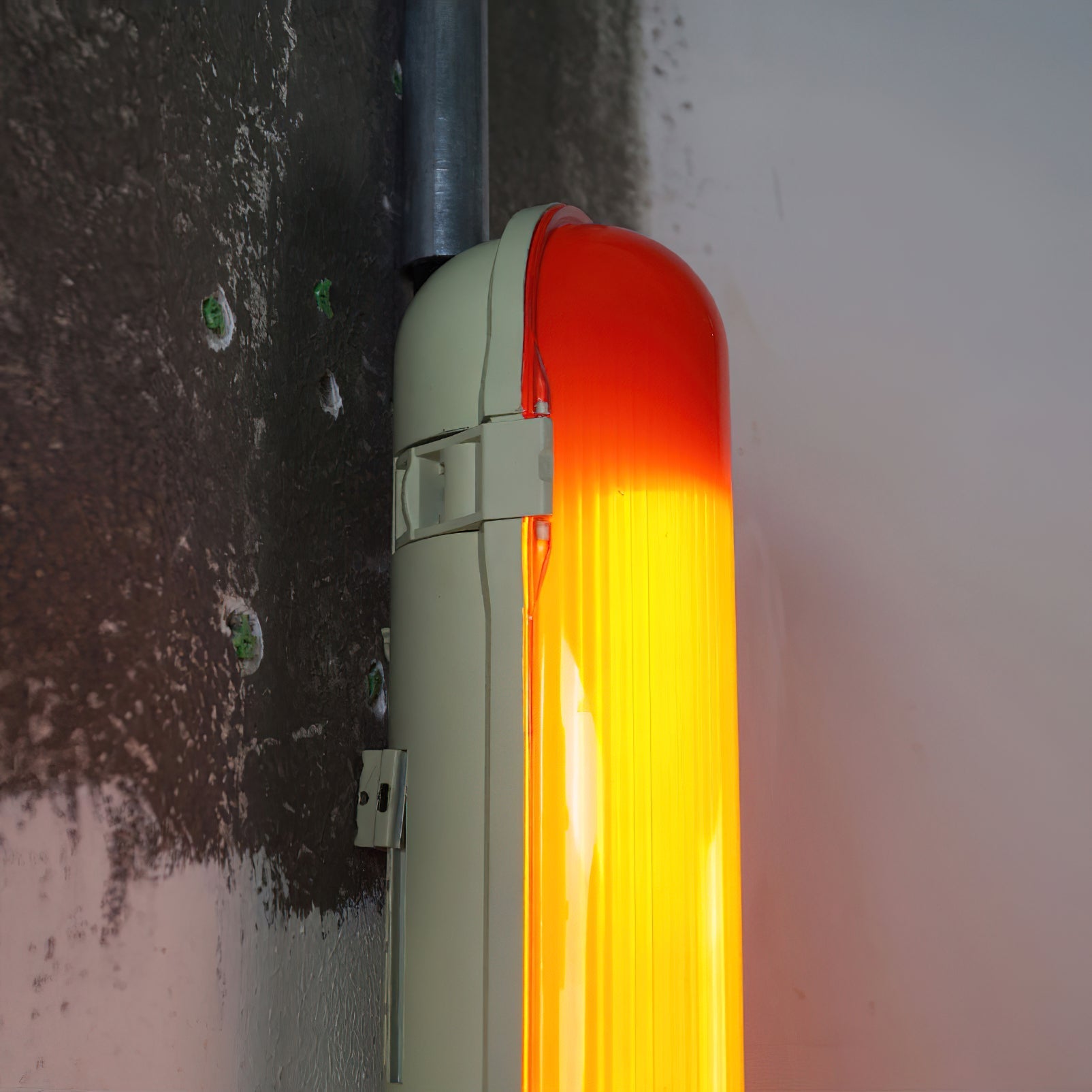 Joy Modern Minimalist Red Plastic Wall Lamp - Letslighting
