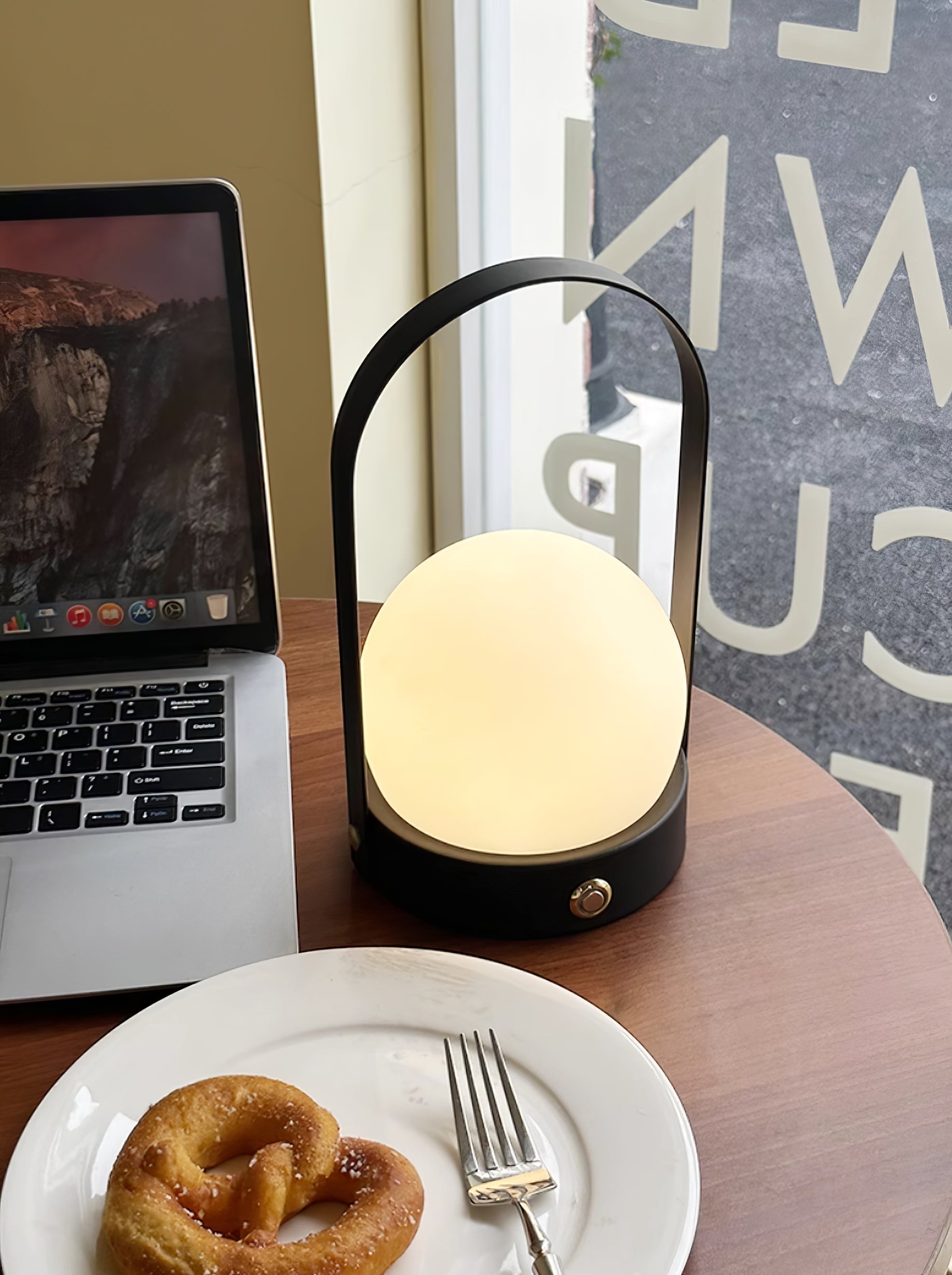 Zenon Glass Minimalist Table Lamp - Letslighting