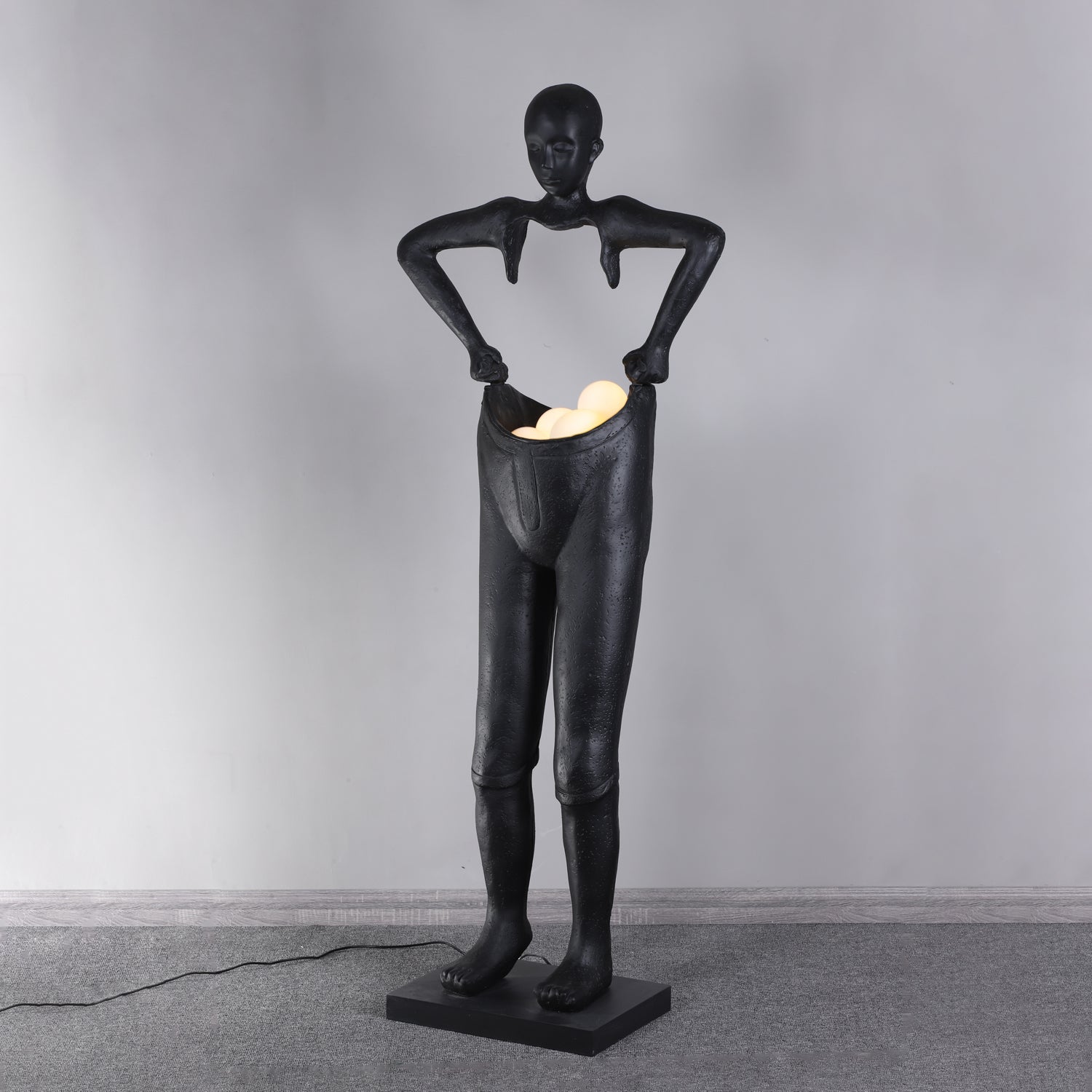 Vamiryra Sculptural Black Floor Lamp - Letslighting