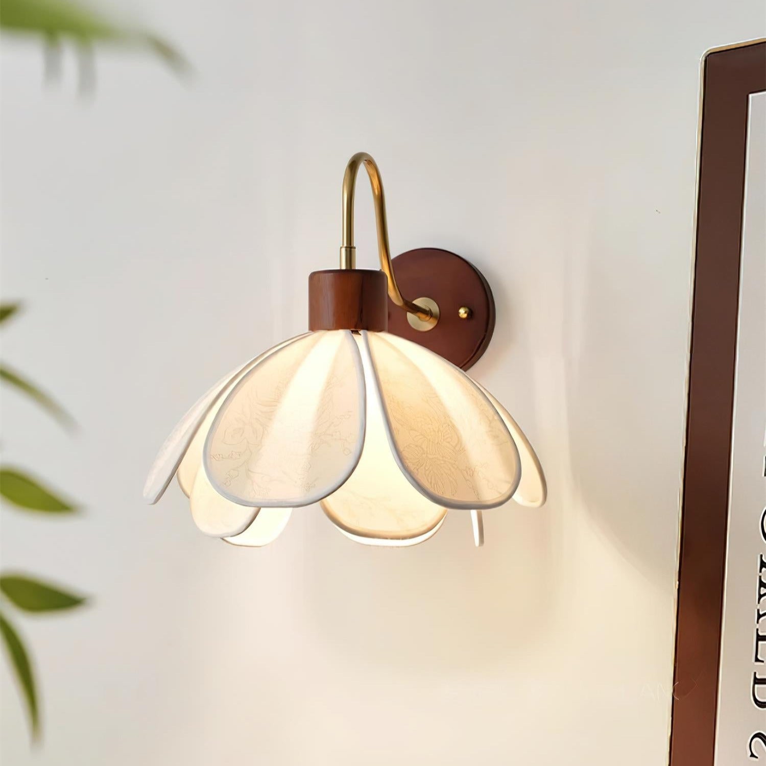 Ritta Vintage Floral Wall Lamp - Letslighting