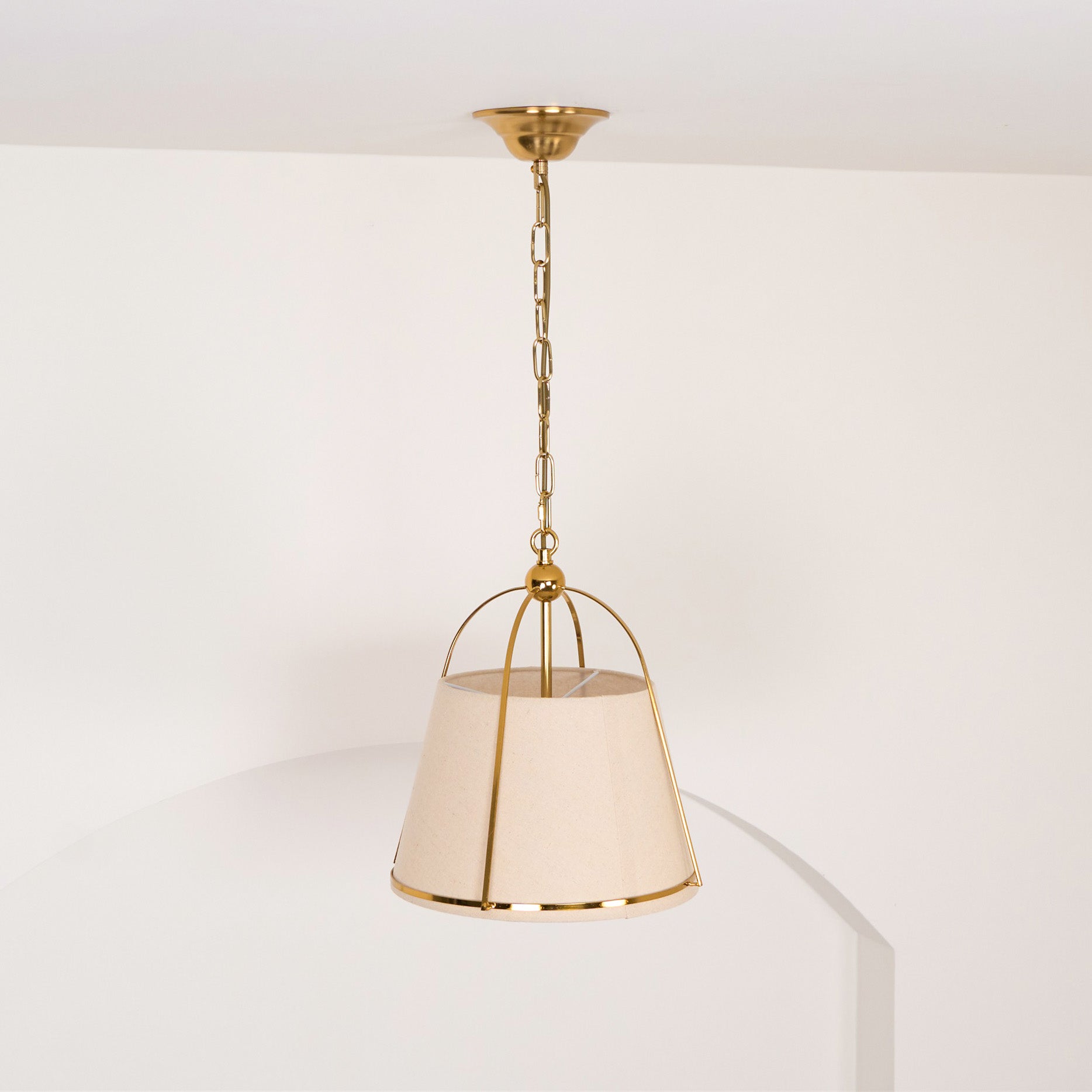 Yonder Traditional Classic Brass Fabric Pendant Lamp - Letslighting