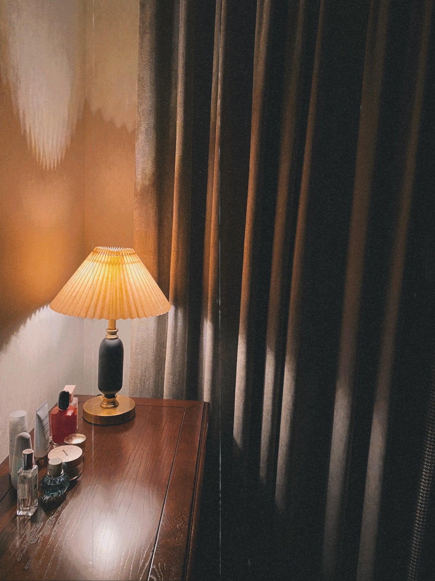 Aurmarila Fabric Table Lamp - Letslighting