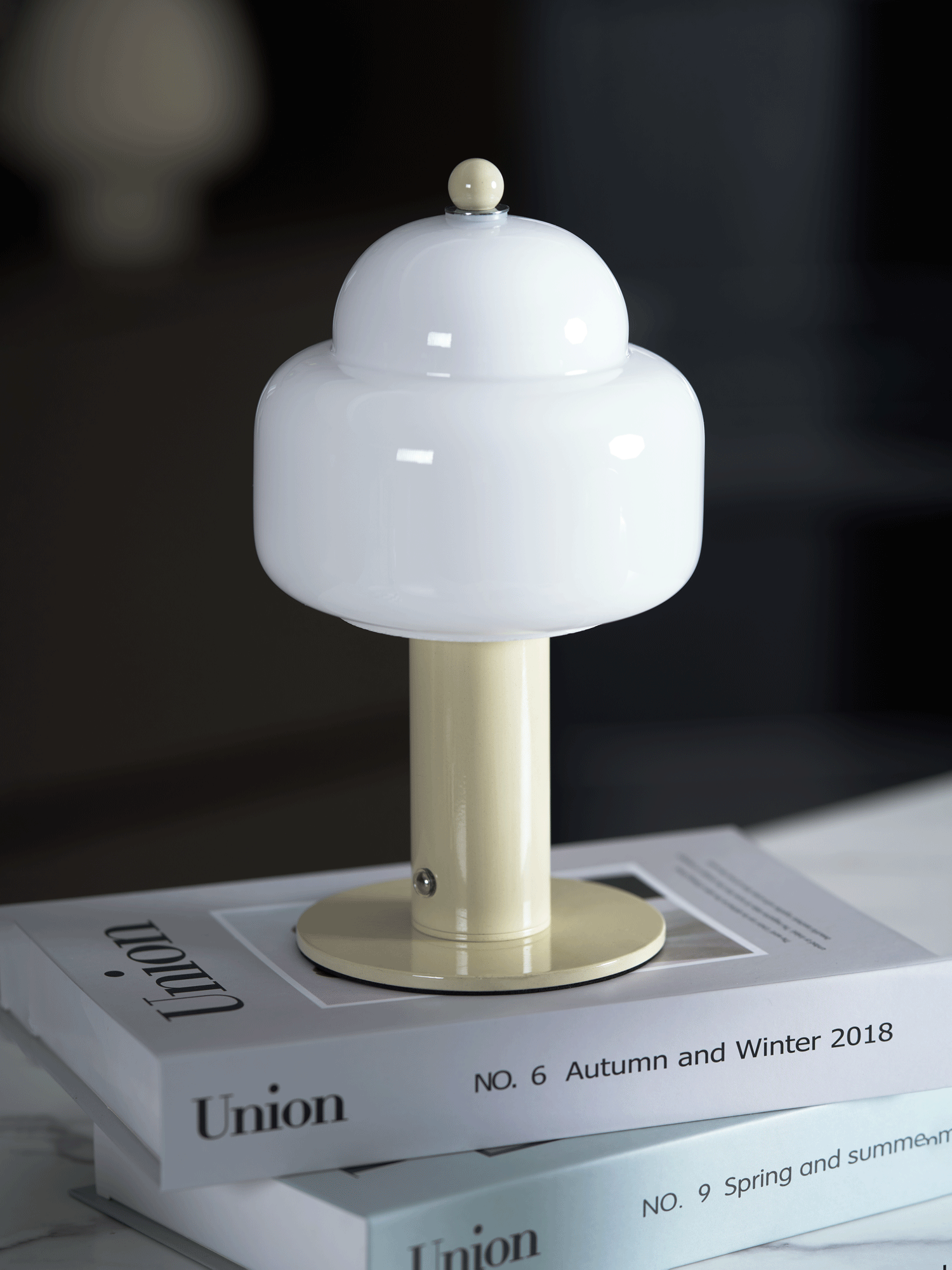 Poppy Modern Table Lamp - Letslighting