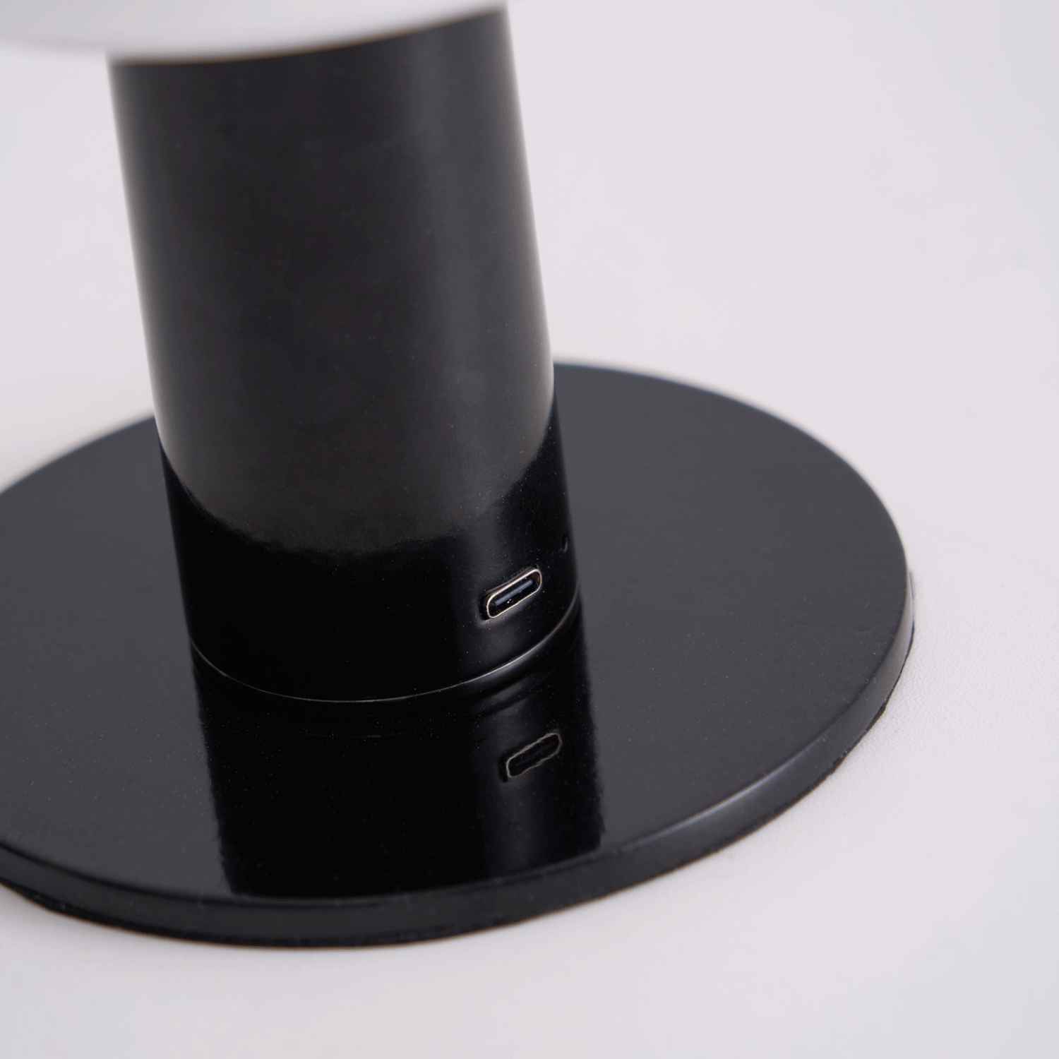 Poppy Modern Table Lamp - Letslighting