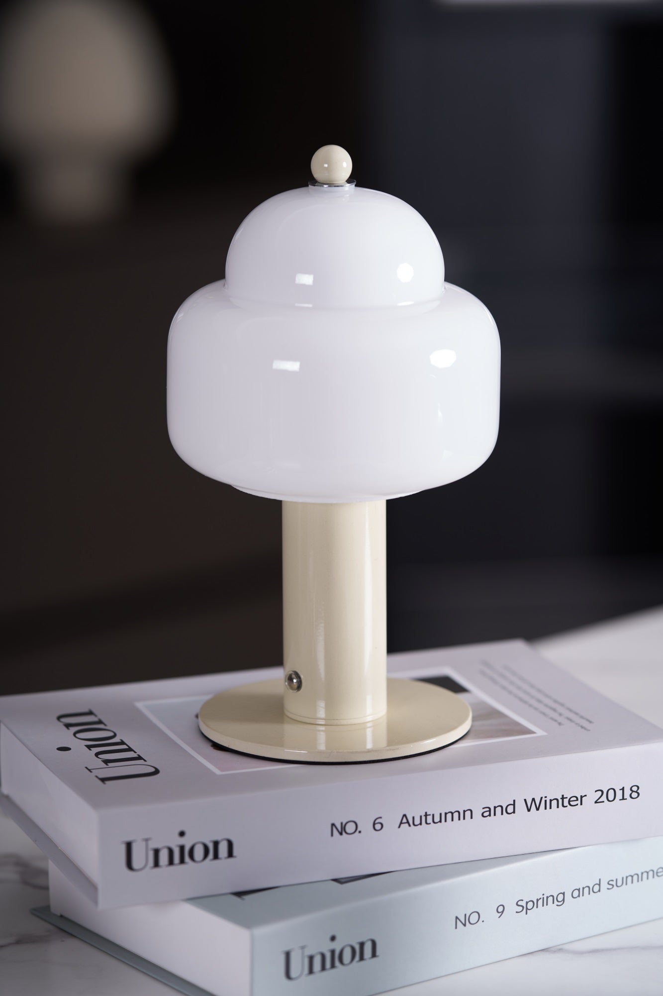 Poppy Modern Table Lamp - Letslighting