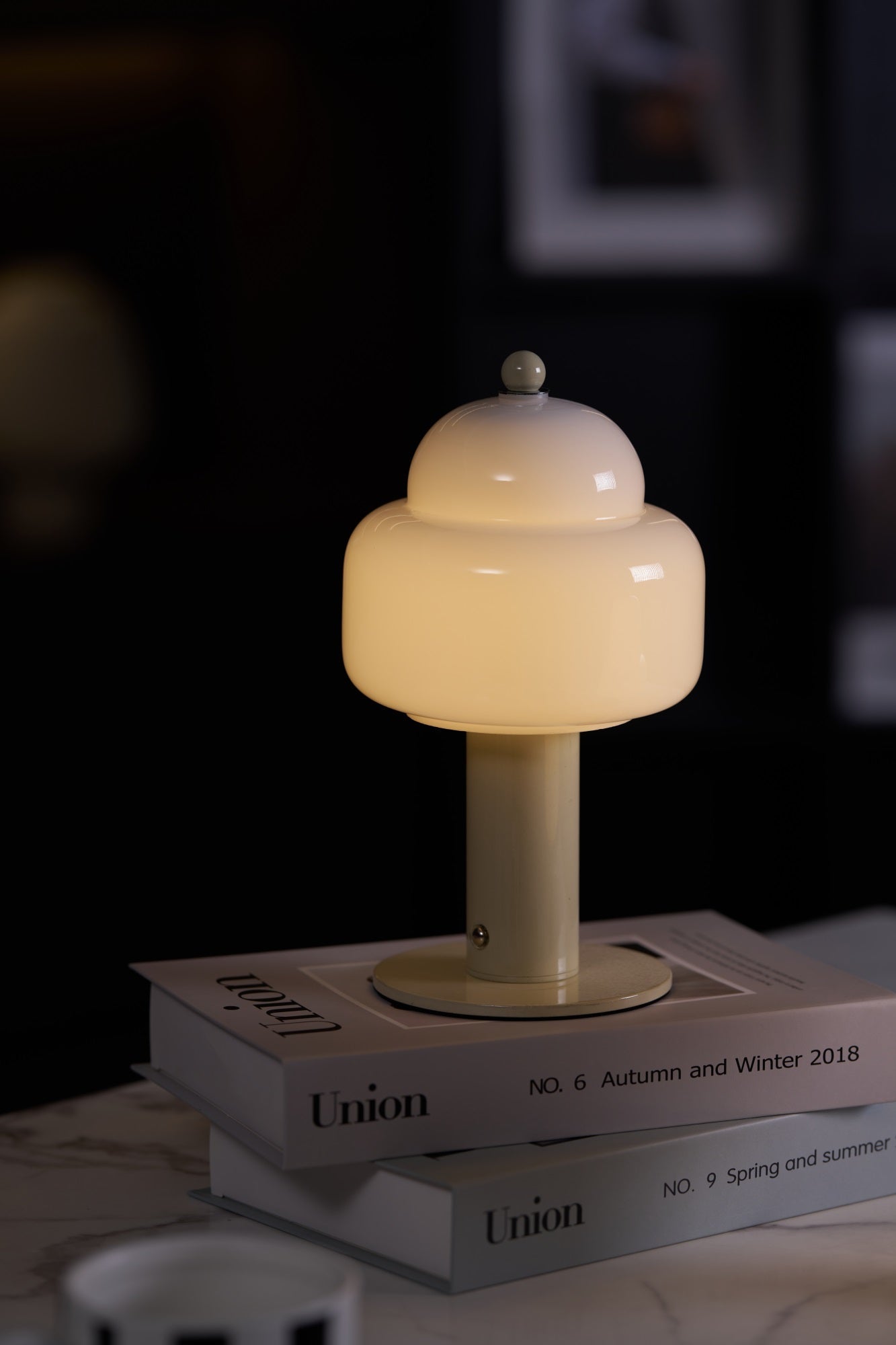 Poppy Modern Table Lamp - Letslighting