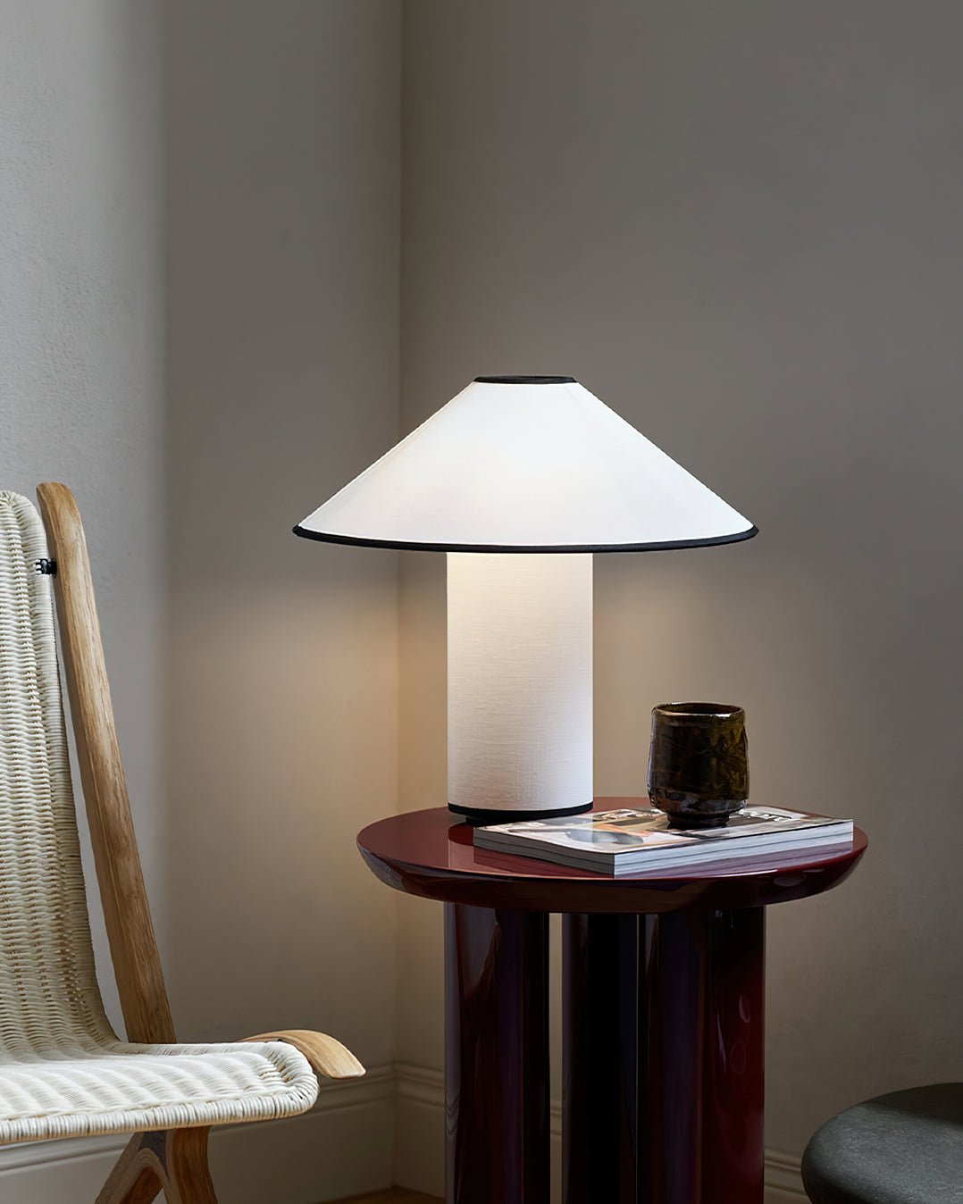 Maddy Minimalist Table Lamp - Letslighting