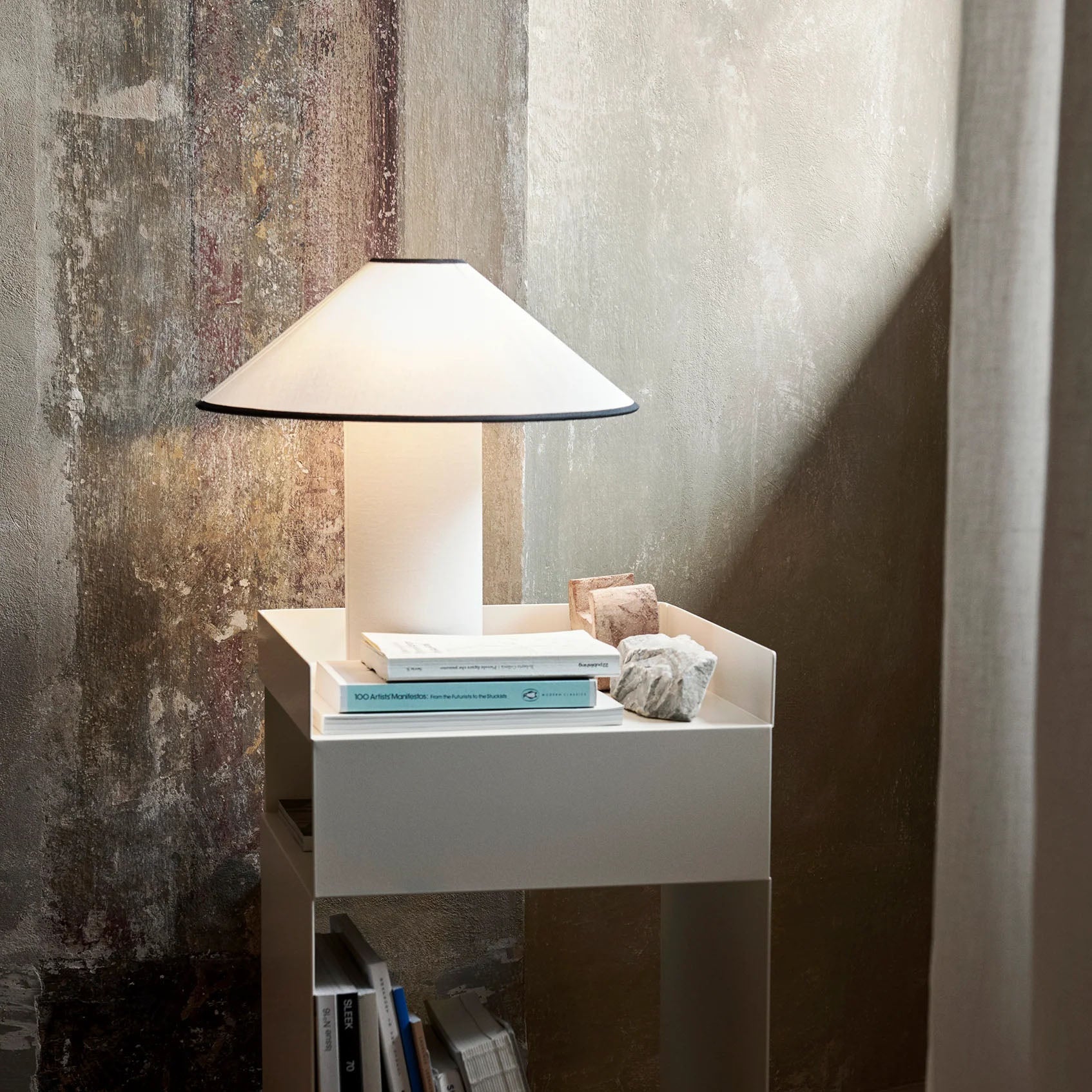 Maddy Minimalist Table Lamp - Letslighting