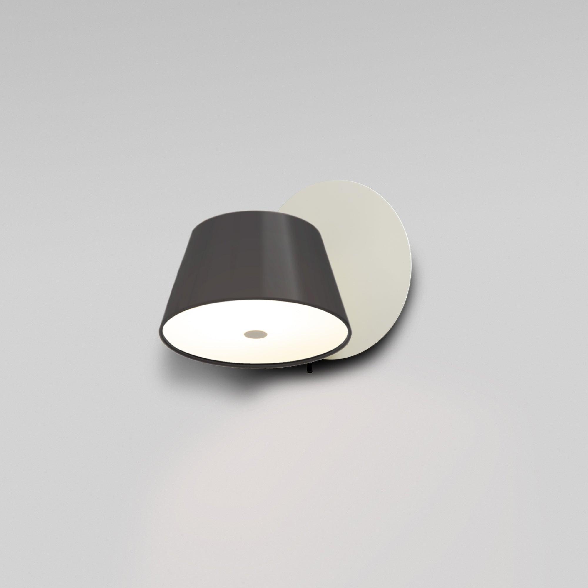 Fivra Dual Shade Wall Lamp