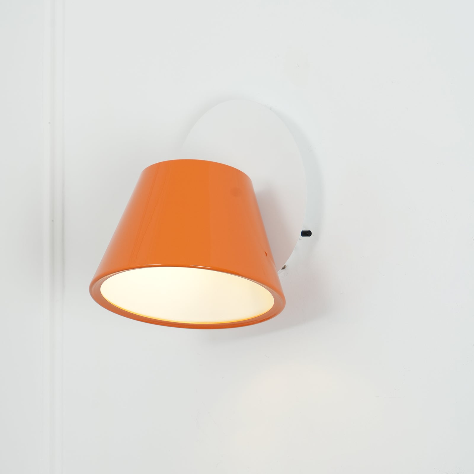 Fivra Dual Shade Wall Lamp