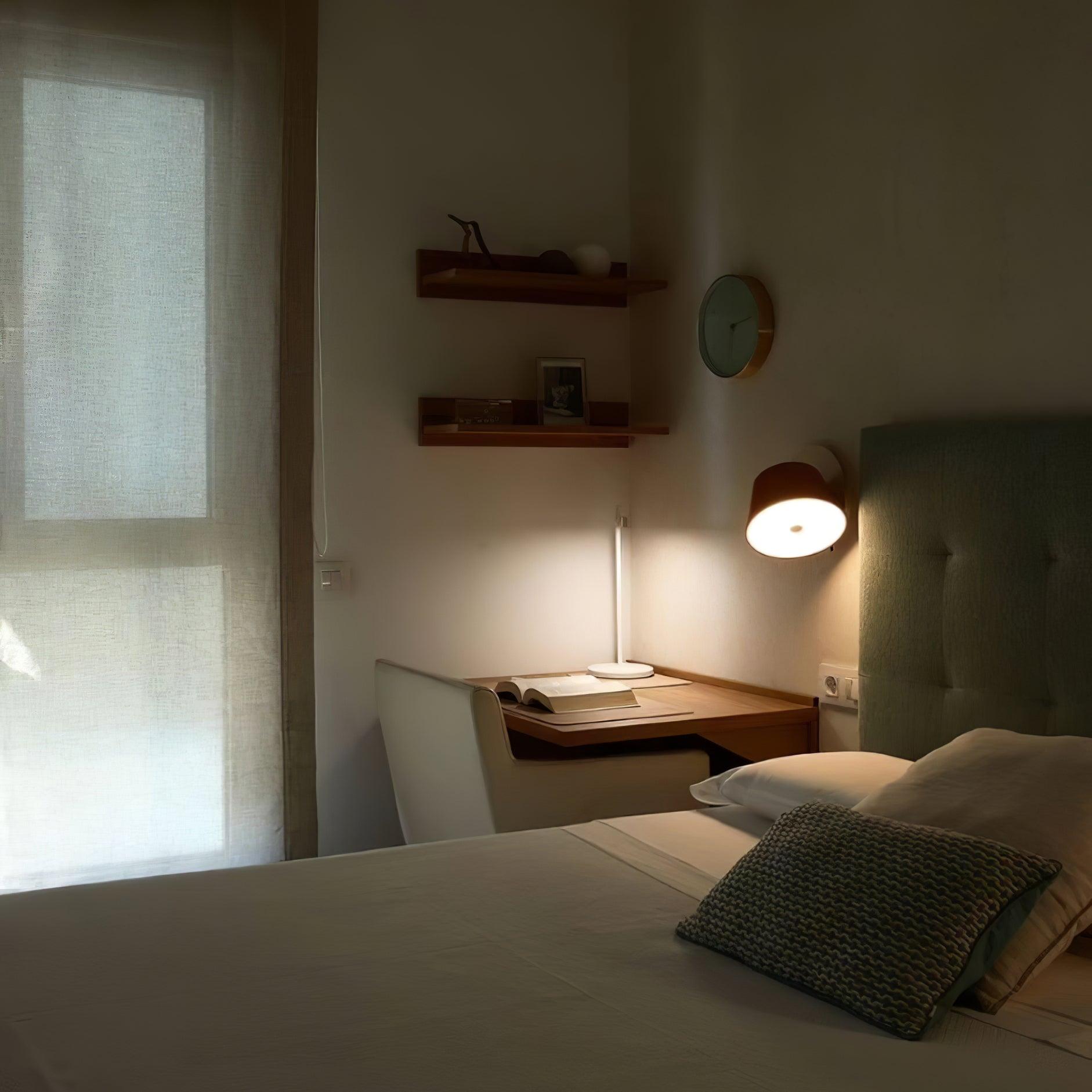 Fivra Dual Shade Wall Lamp