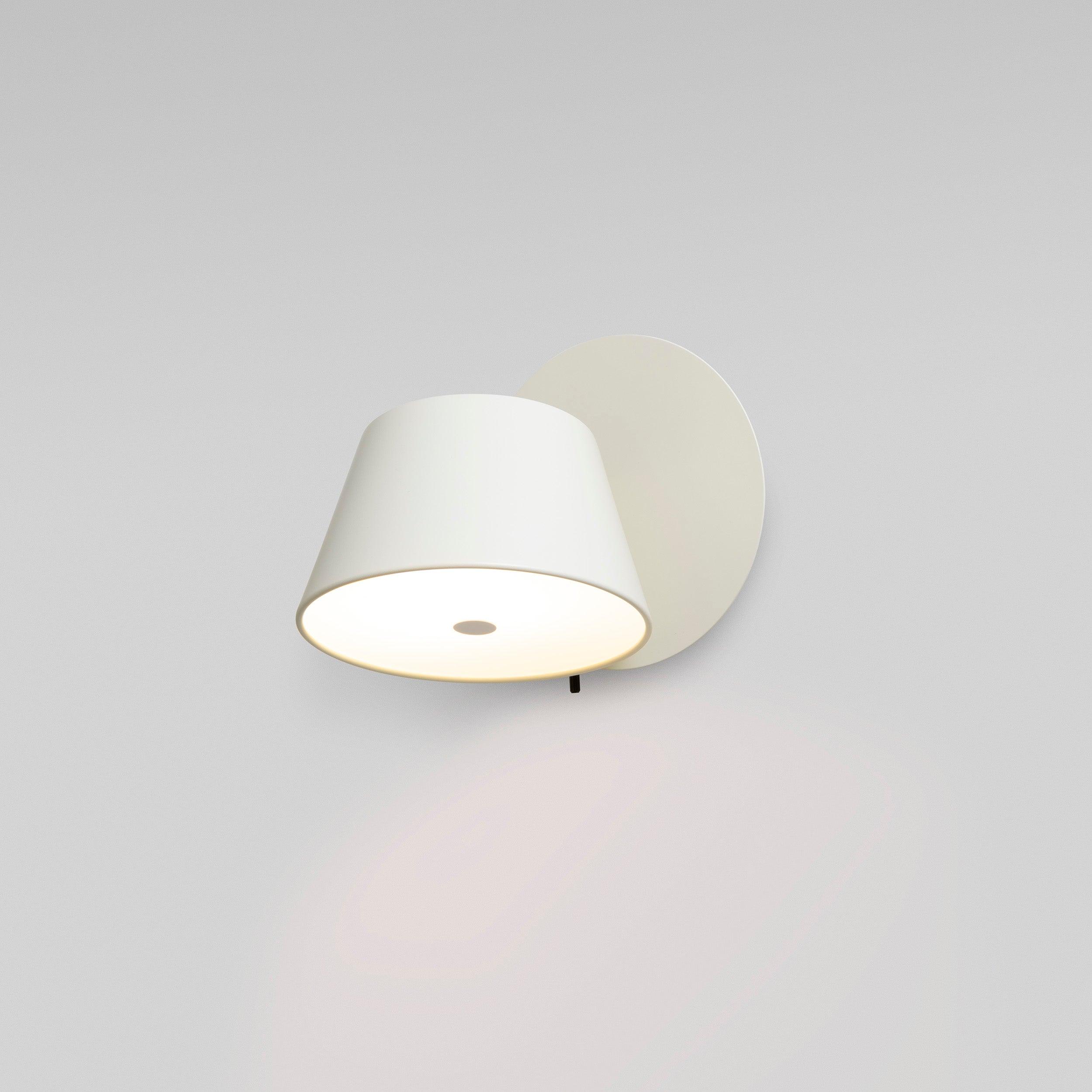 Fivra Dual Shade Wall Lamp