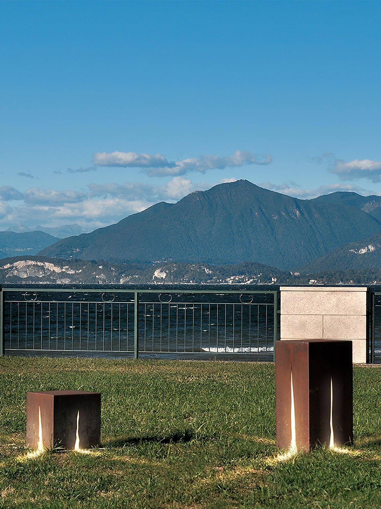 Lustra Outdoor Light Crack Cube - Letslighting