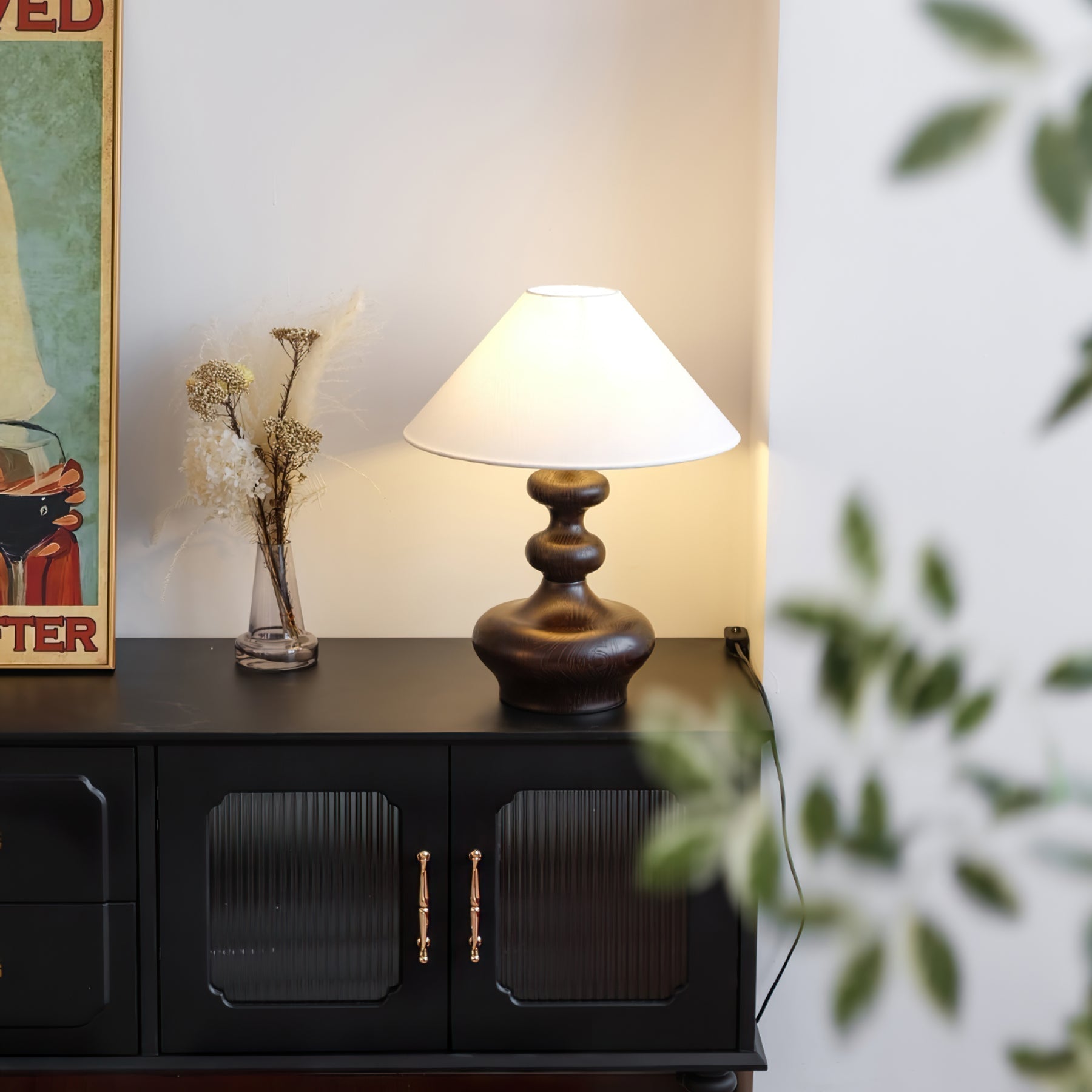 Aurain Wood Fabric Vintage Table Lamp - Letslighting