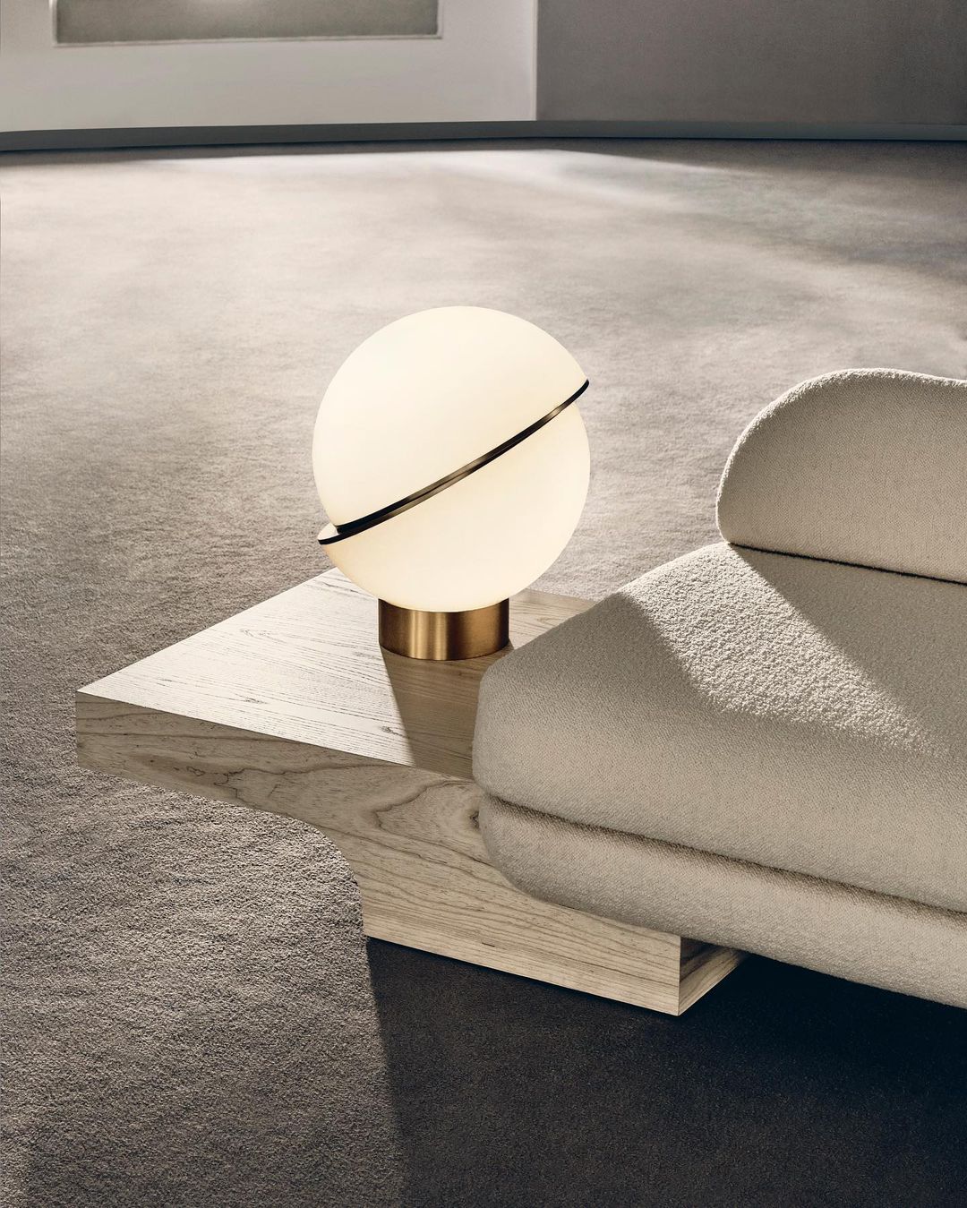 Solaria Futuristic Table Lamp - Letslighting