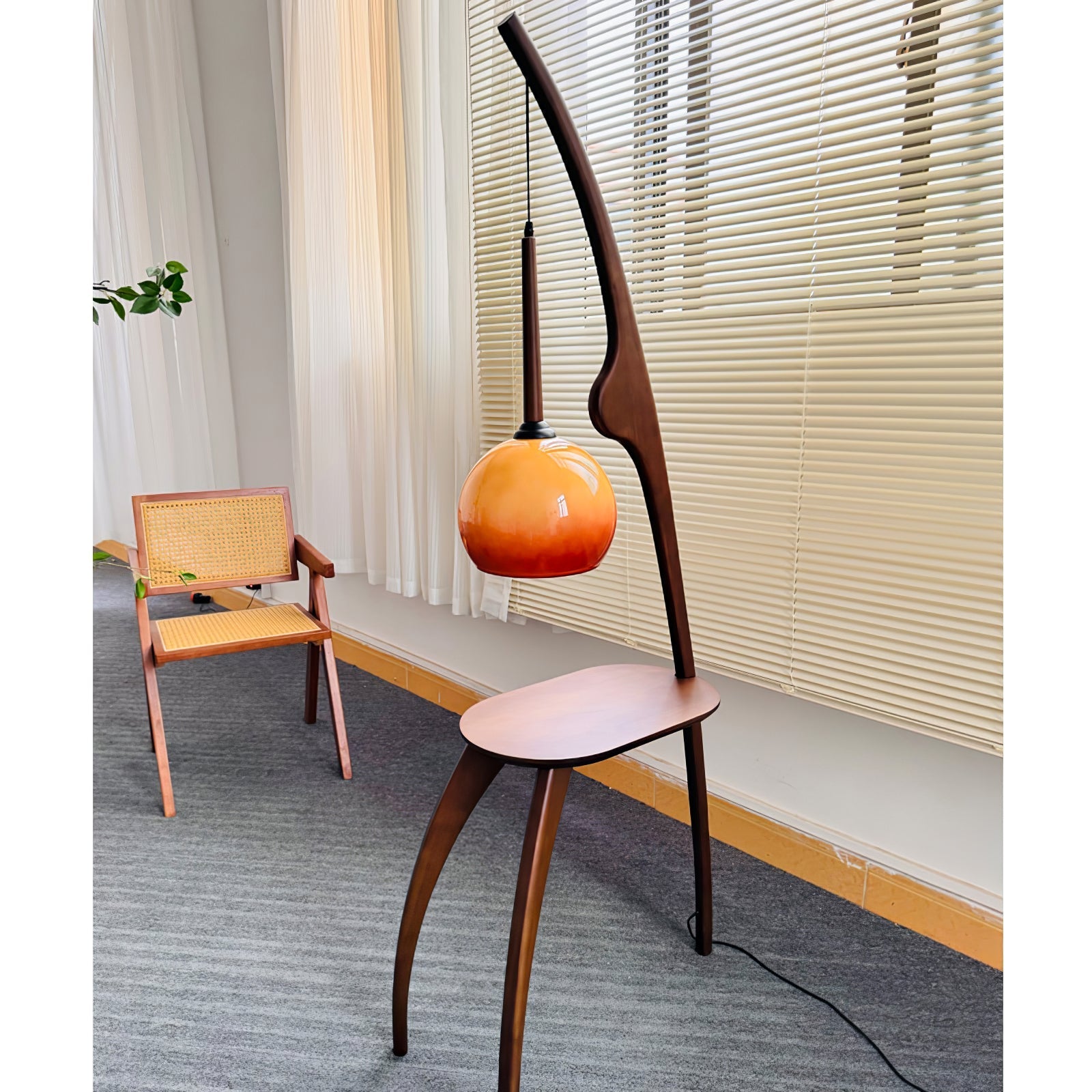 Lustra Curved Mantis Arm Floor Lamp - Letslighting