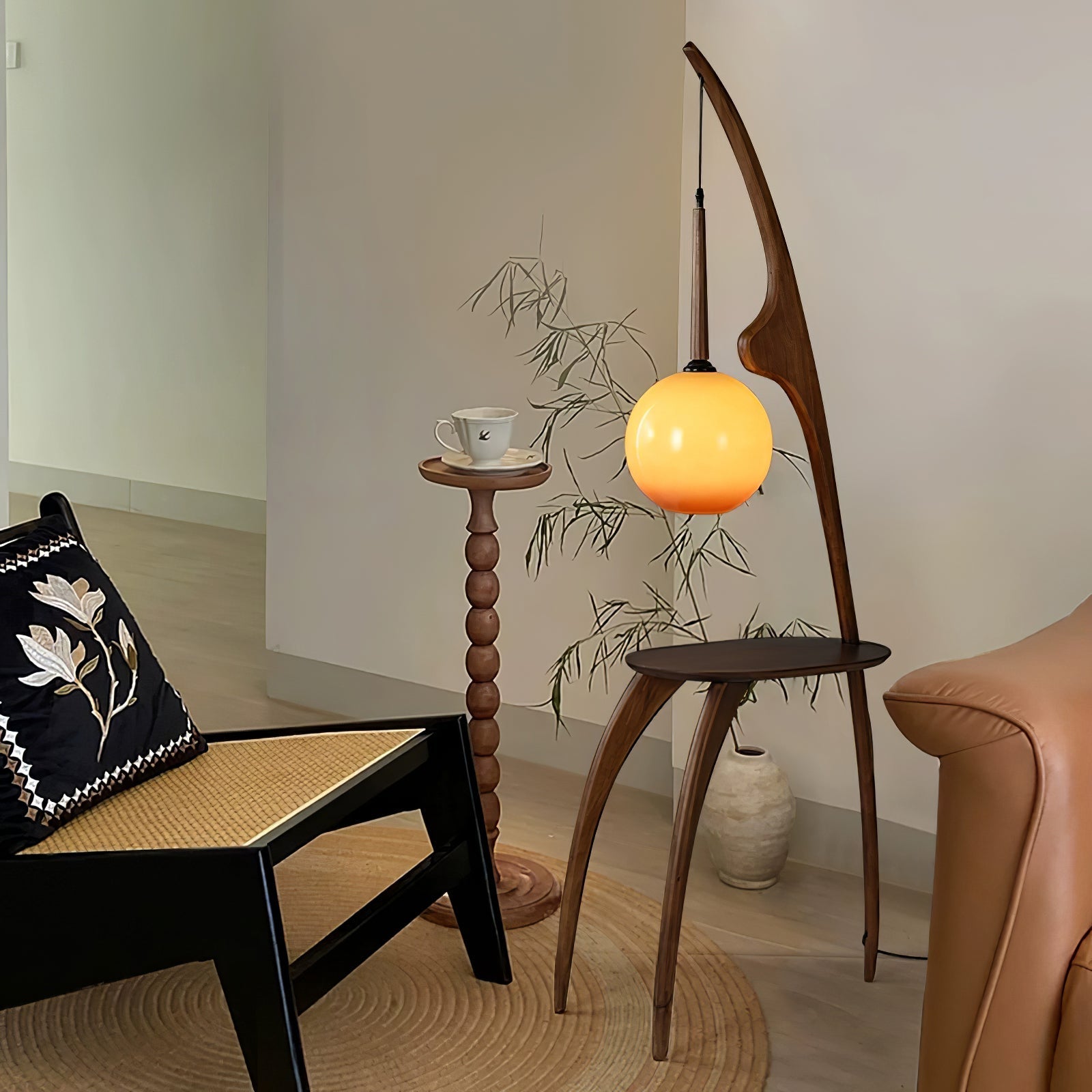 Lustra Curved Mantis Arm Floor Lamp - Letslighting