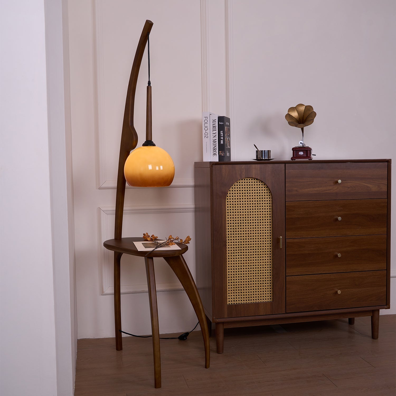 Lustra Curved Mantis Arm Floor Lamp - Letslighting